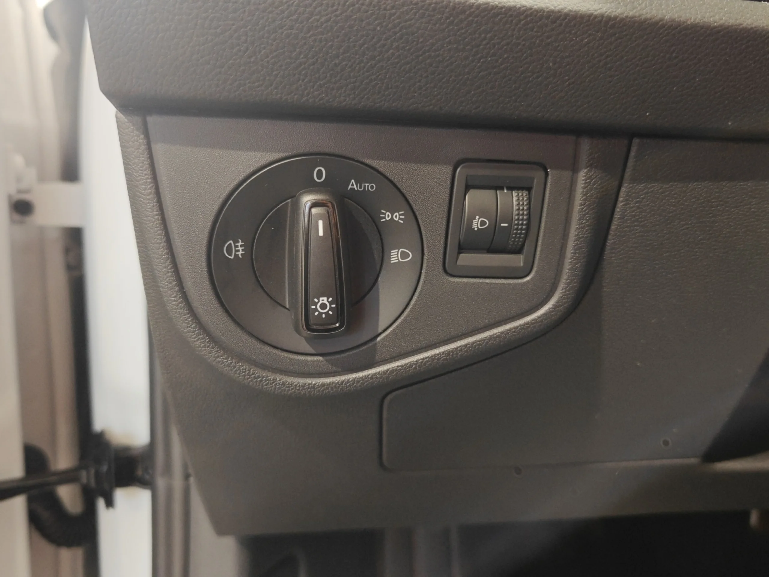 VOLKSWAGEN TAIGO TAIGO 1.0 TSI 70KW (95CV) - Foto 12