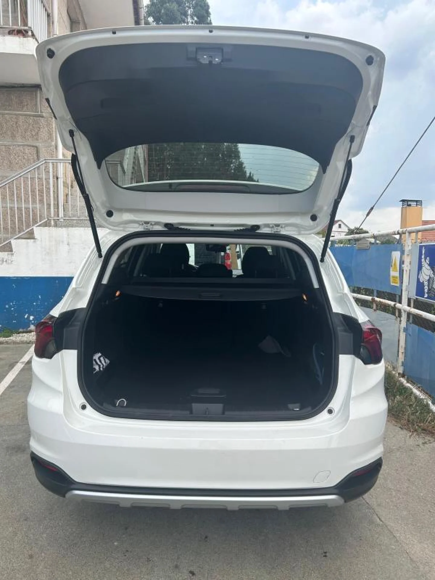 FIAT TIPO TIPO STATION WAGON MY23 TIPO SW RED 1.5 HYBRID 97KW (130CV) DCT - Foto 8