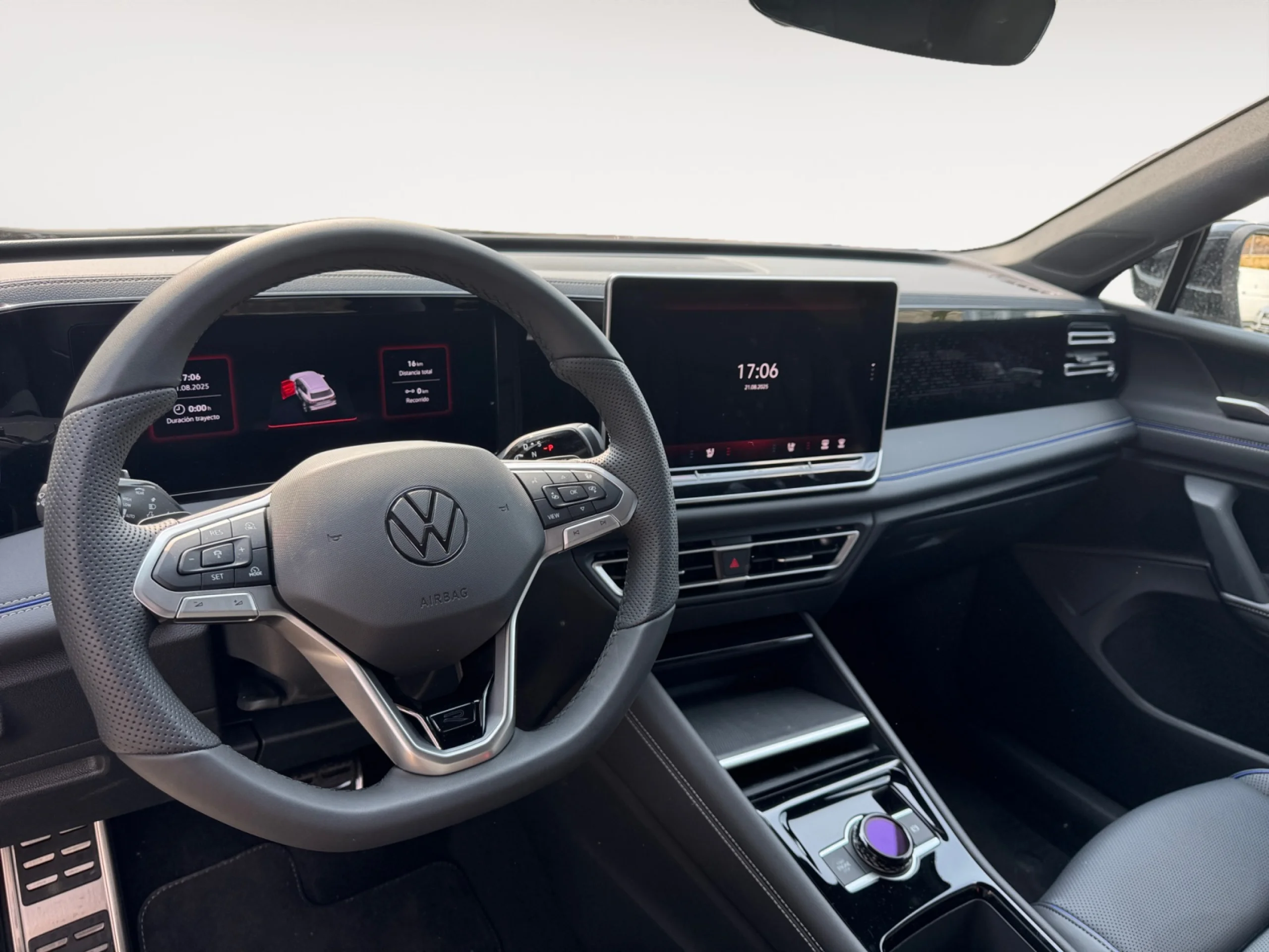 VOLKSWAGEN TIGUAN R LINE 2.0 TDI 110KW (150CV) DSG - Foto 11