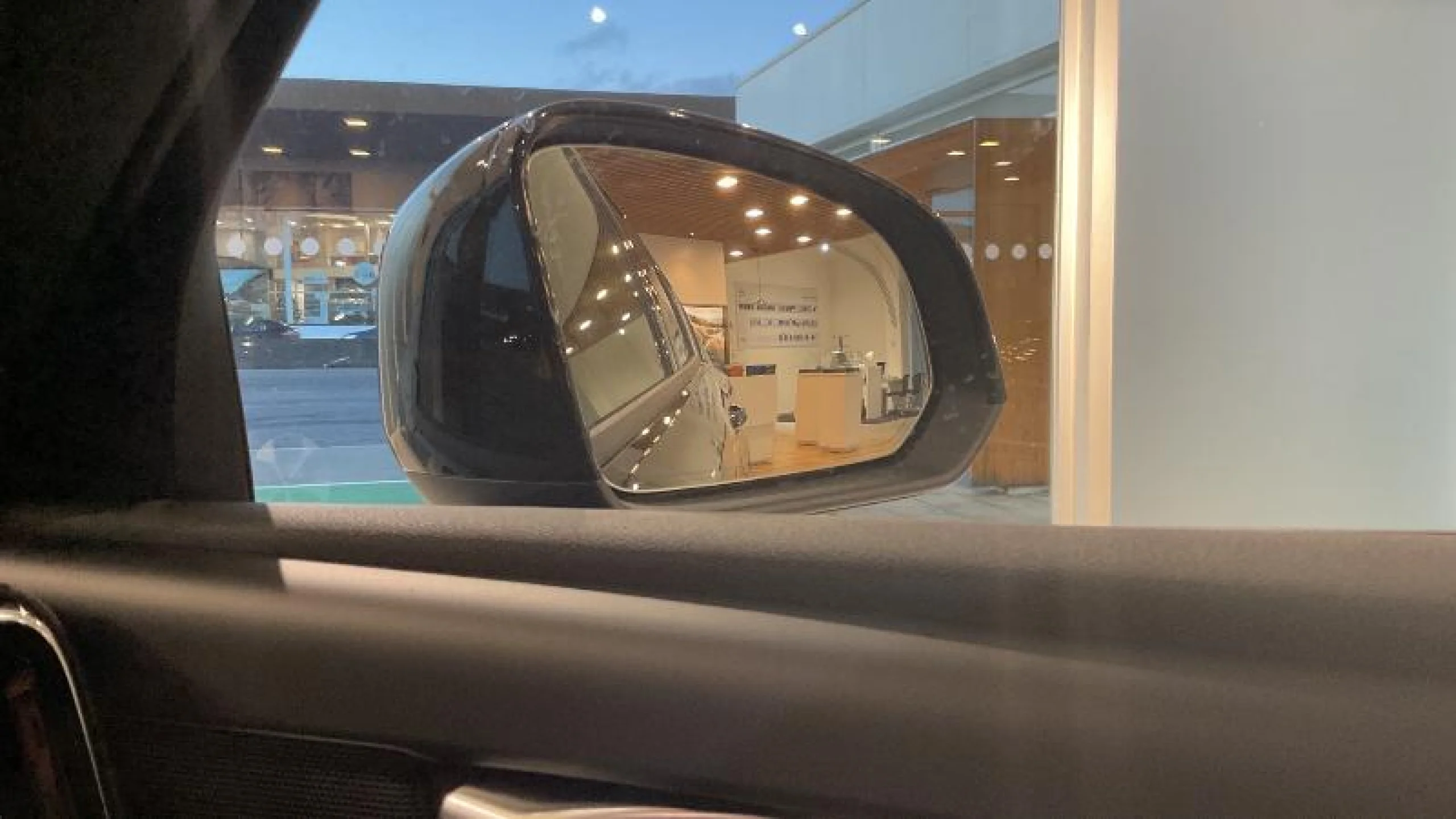 VOLVO XC40 2.0 B3 G CORE AUTO - Foto 19