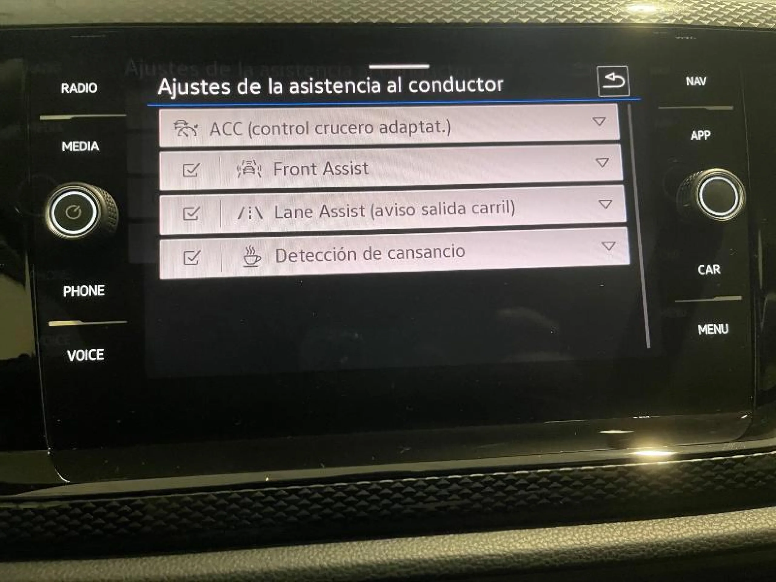 VOLKSWAGEN TAIGO LIFE 1.0 TSI 70KW (95CV) - Foto 17