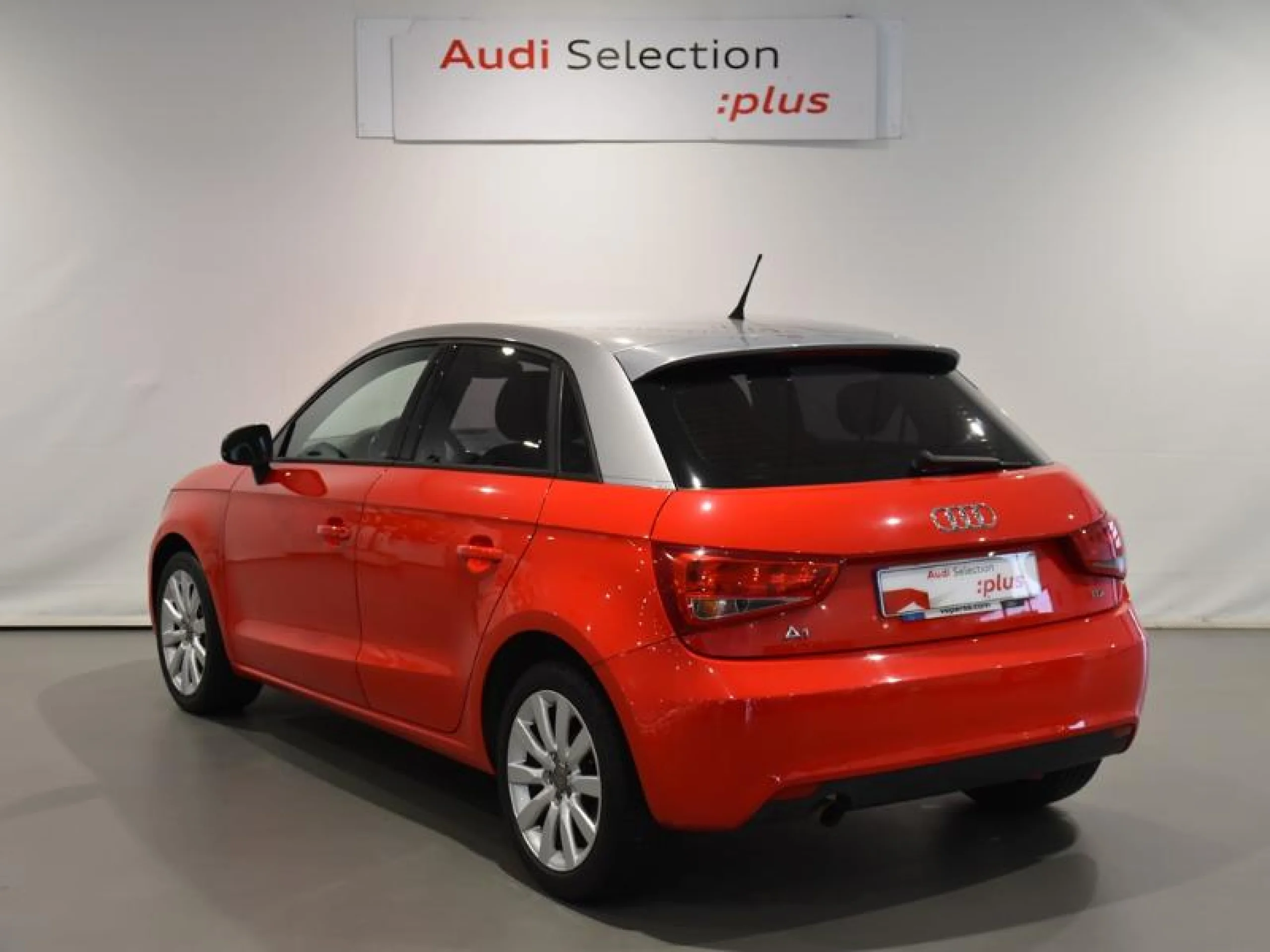 AUDI A1 SPORTBACK 1.6 TDI 90CV ATTRACTION - Foto 2
