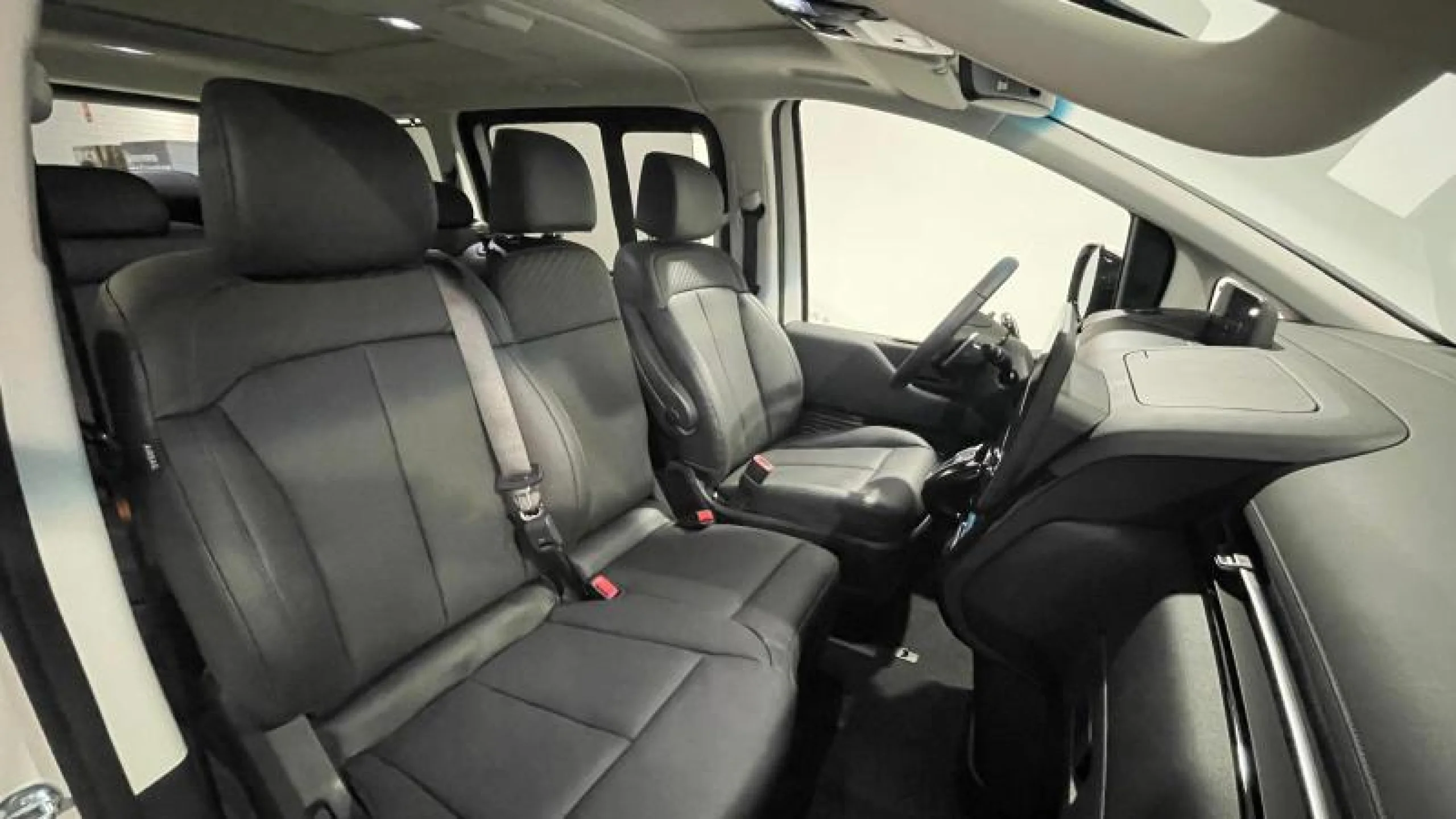 HYUNDAI STARIA 9S HEV 1.6 TGDI 225CV 6AT TECNO - Foto 15