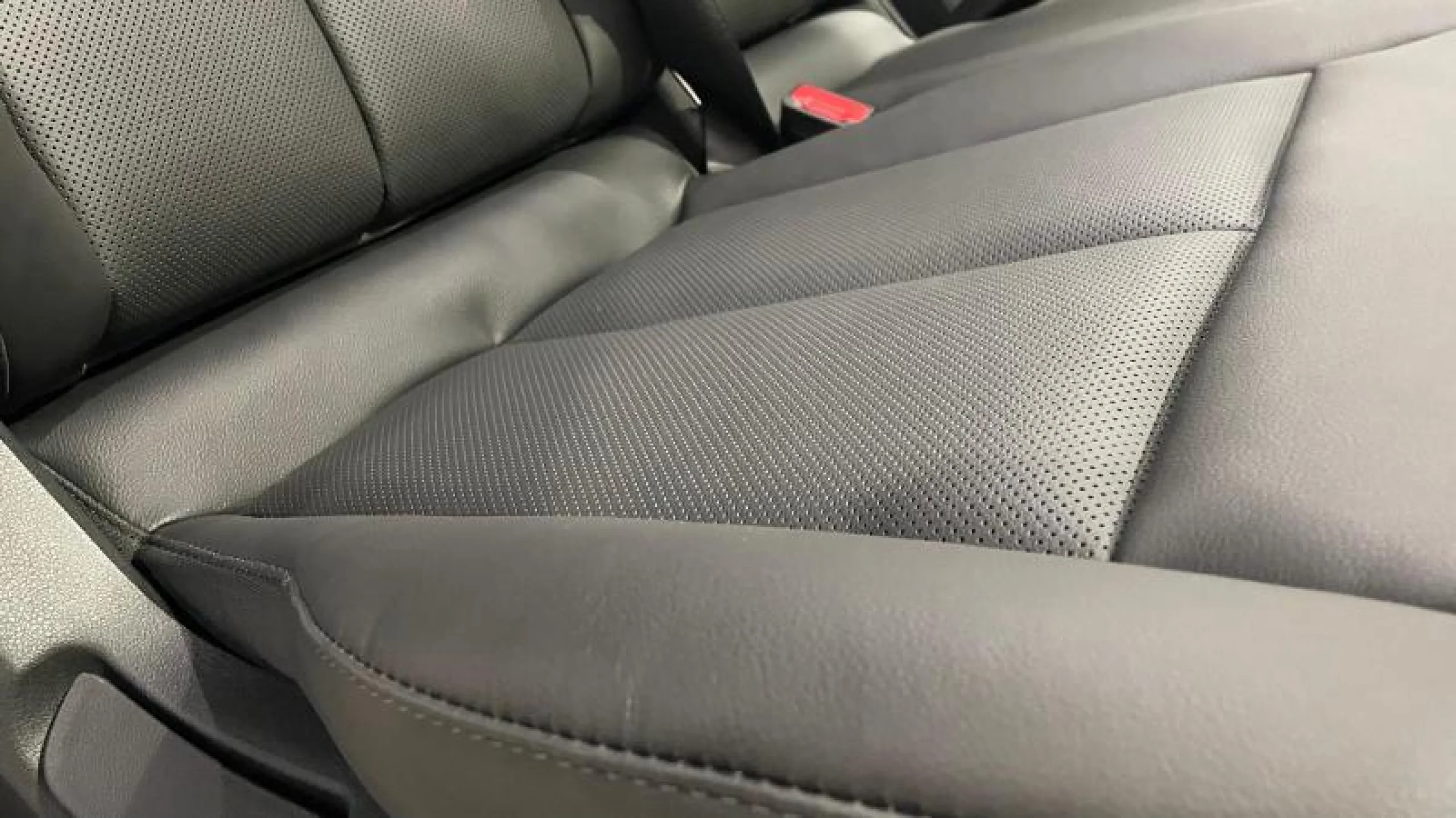 HYUNDAI STARIA 9S HEV 1.6 TGDI 225CV 6AT TECNO - Foto 16