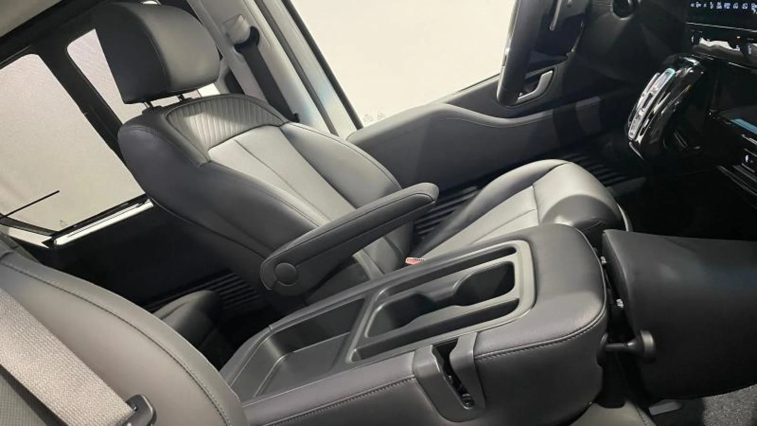 HYUNDAI STARIA 9S HEV 1.6 TGDI 225CV 6AT TECNO - Foto 20