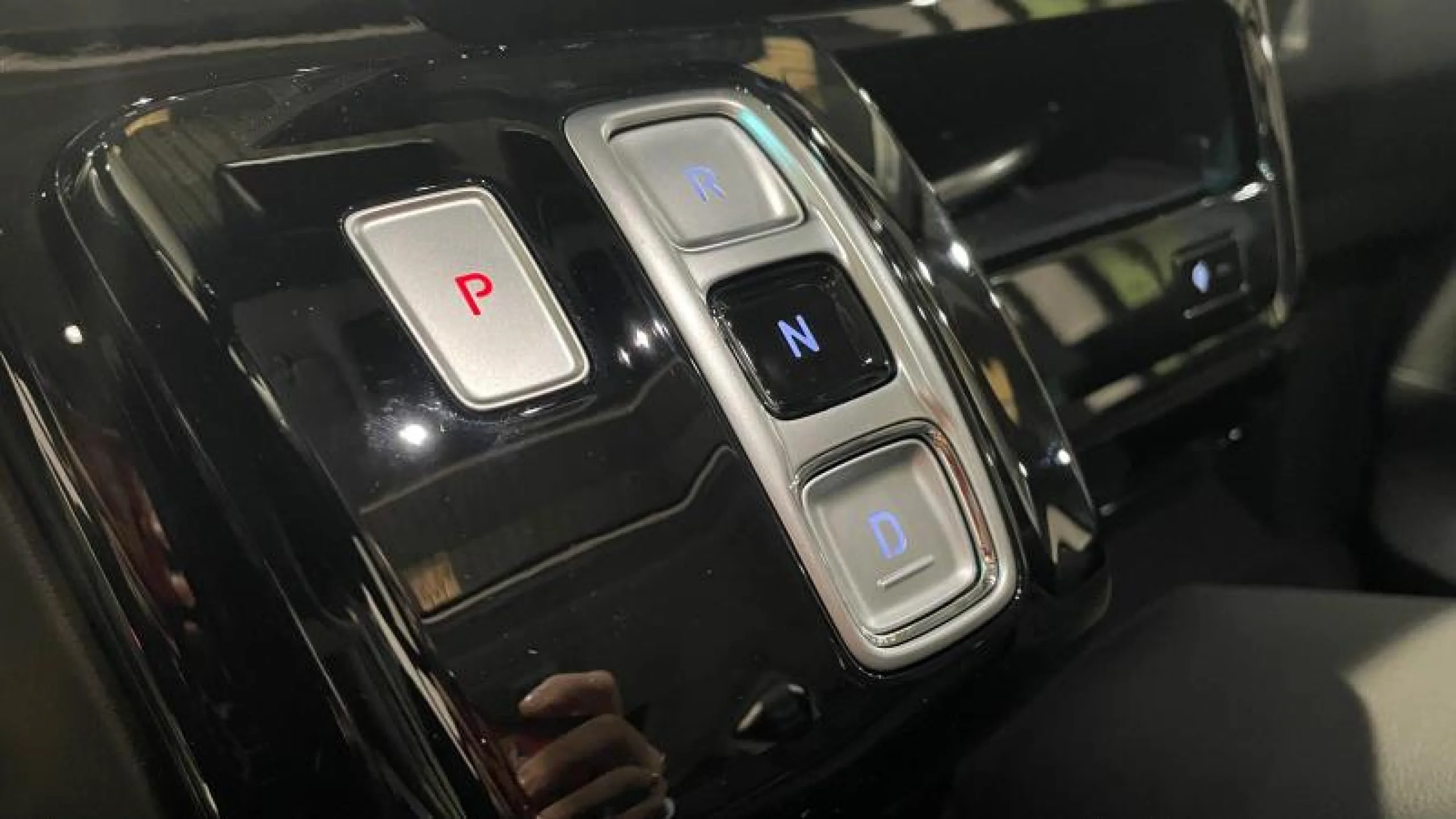 HYUNDAI STARIA 9S HEV 1.6 TGDI 225CV 6AT TECNO - Foto 24