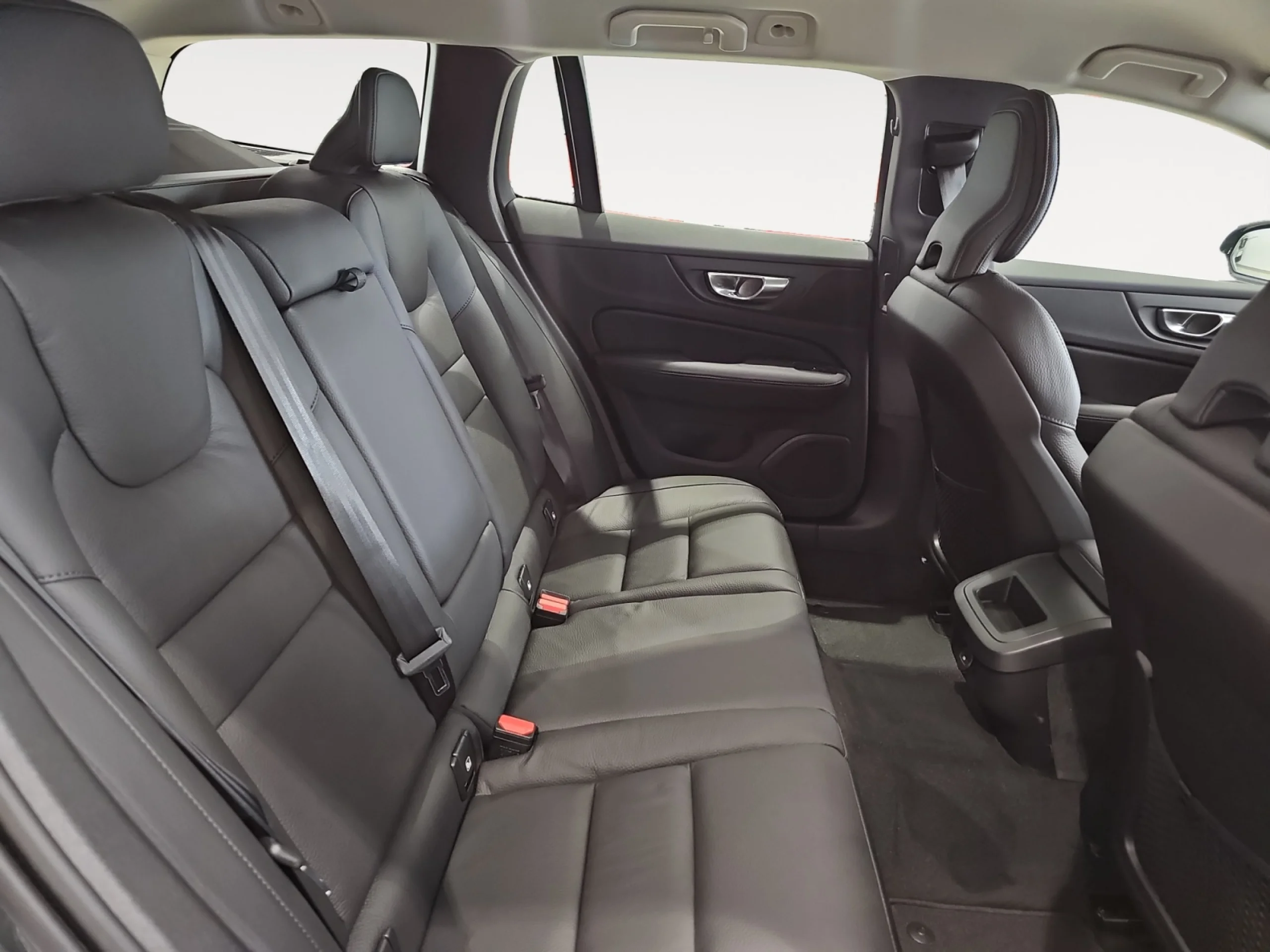 VOLVO V60 2.0 B4 (G) MHEV PLUS DARK AUTO - Foto 6