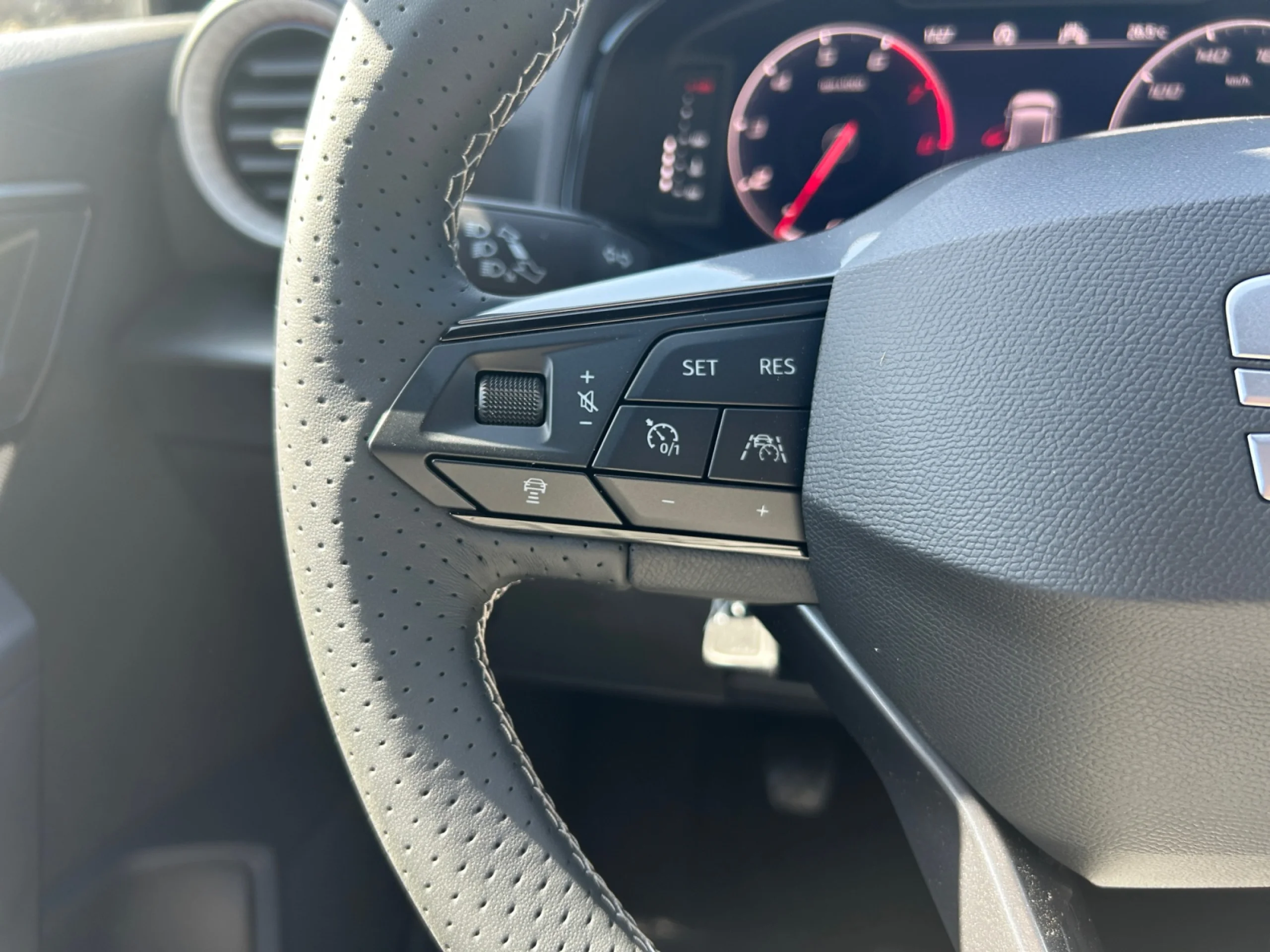 SEAT IBIZA 1.0 TSI 85KW (115CV) START&STOP FR+ - Foto 11