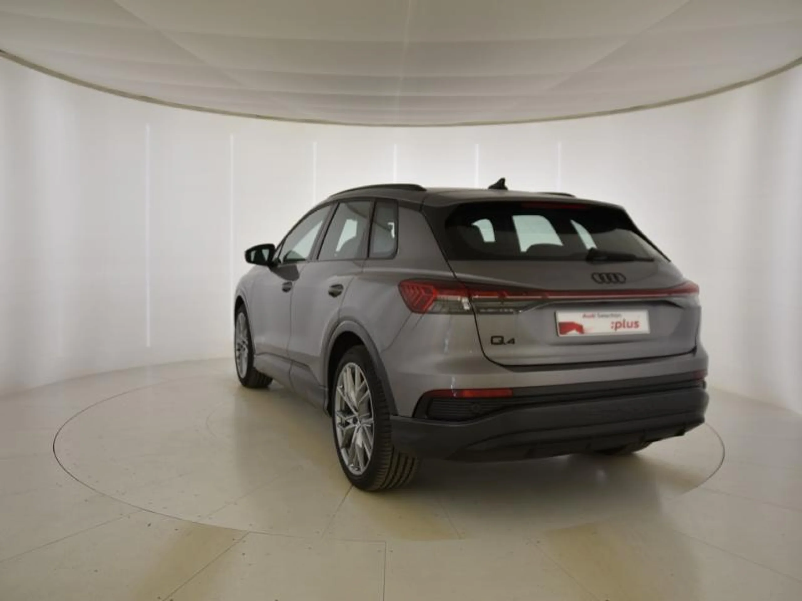 AUDI Q4 GENUINE EDITION 45 E TRON 210KW 82KWH - Foto 2