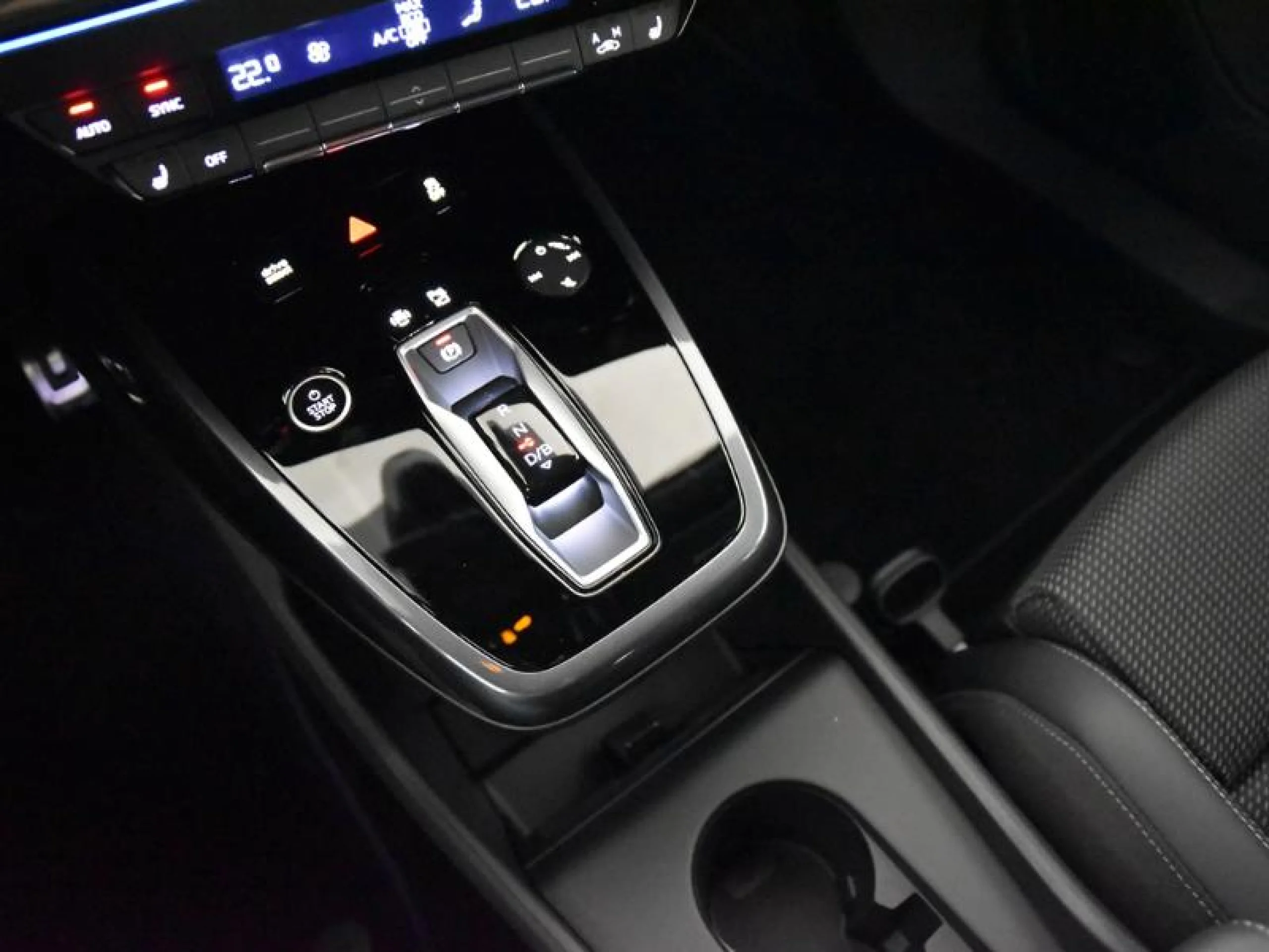 AUDI Q4 GENUINE EDITION 45 E TRON 210KW 82KWH - Foto 10