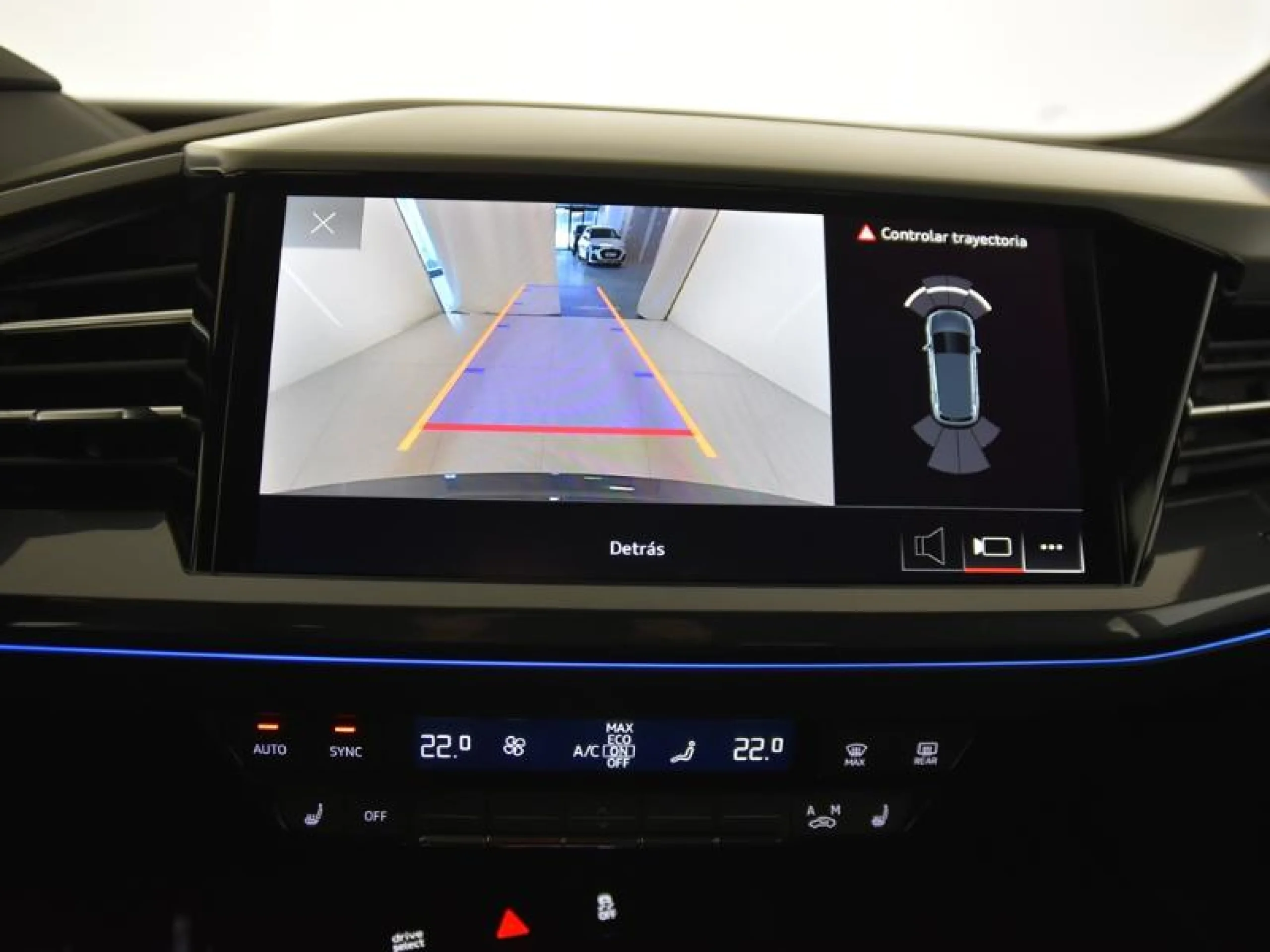 AUDI Q4 GENUINE EDITION 45 E TRON 210KW 82KWH - Foto 11