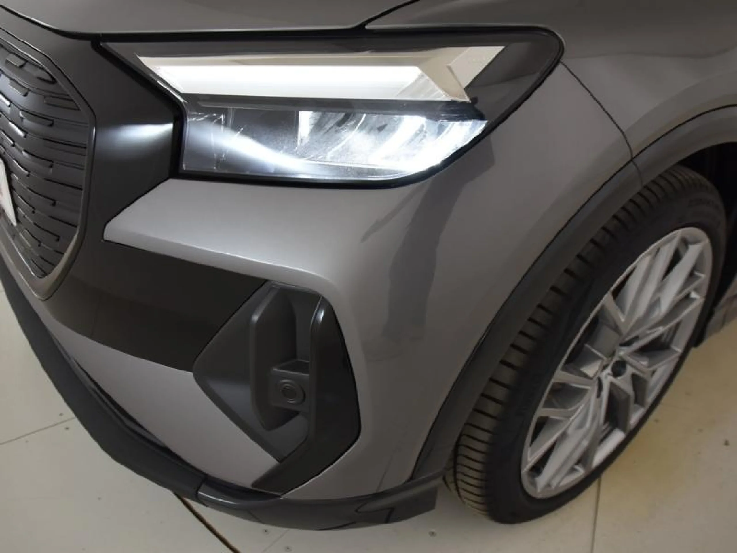 AUDI Q4 GENUINE EDITION 45 E TRON 210KW 82KWH - Foto 18