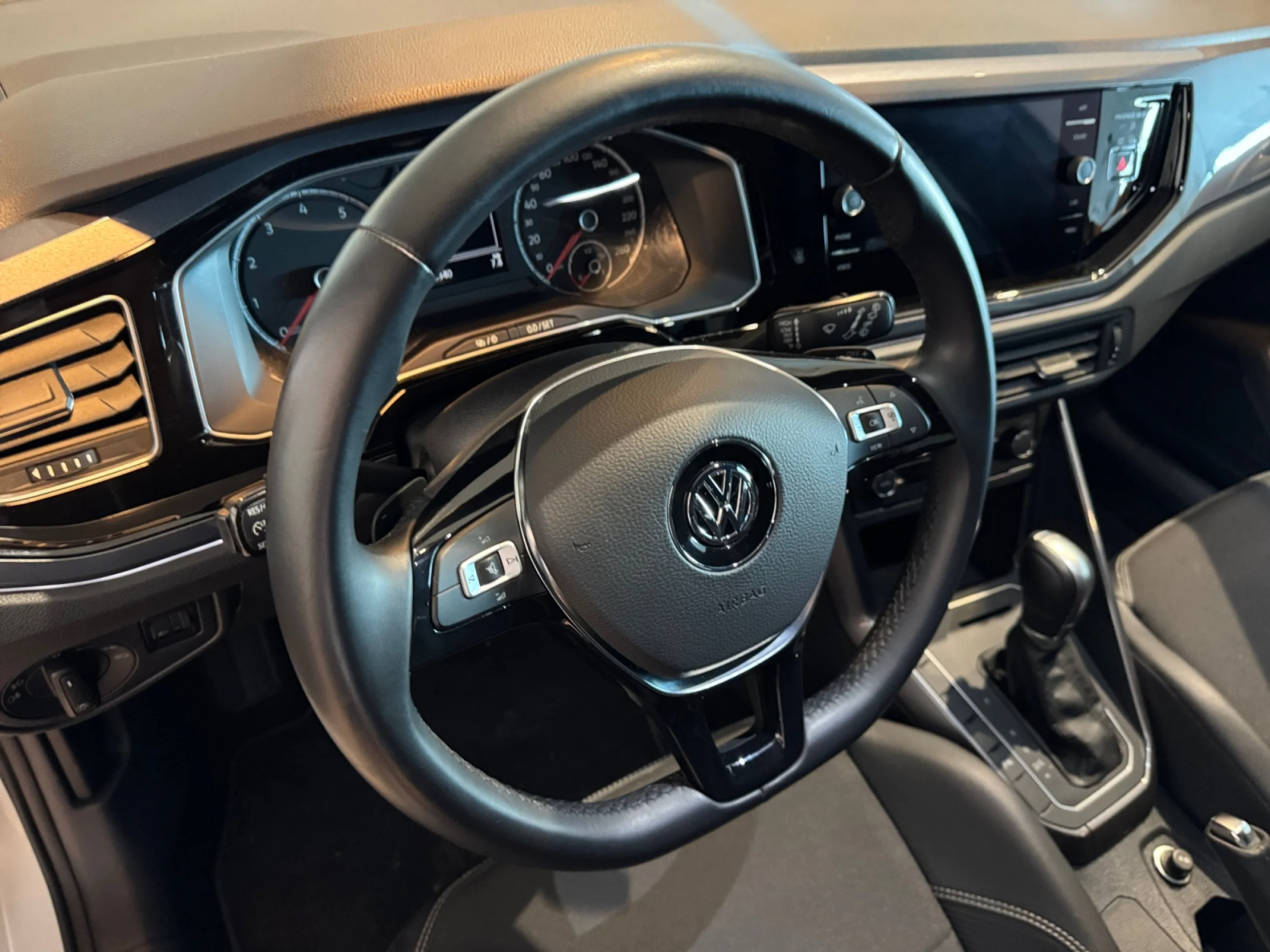 VOLKSWAGEN POLO SPORT 1.0 TSI 85KW (115CV) DSG - Foto 9