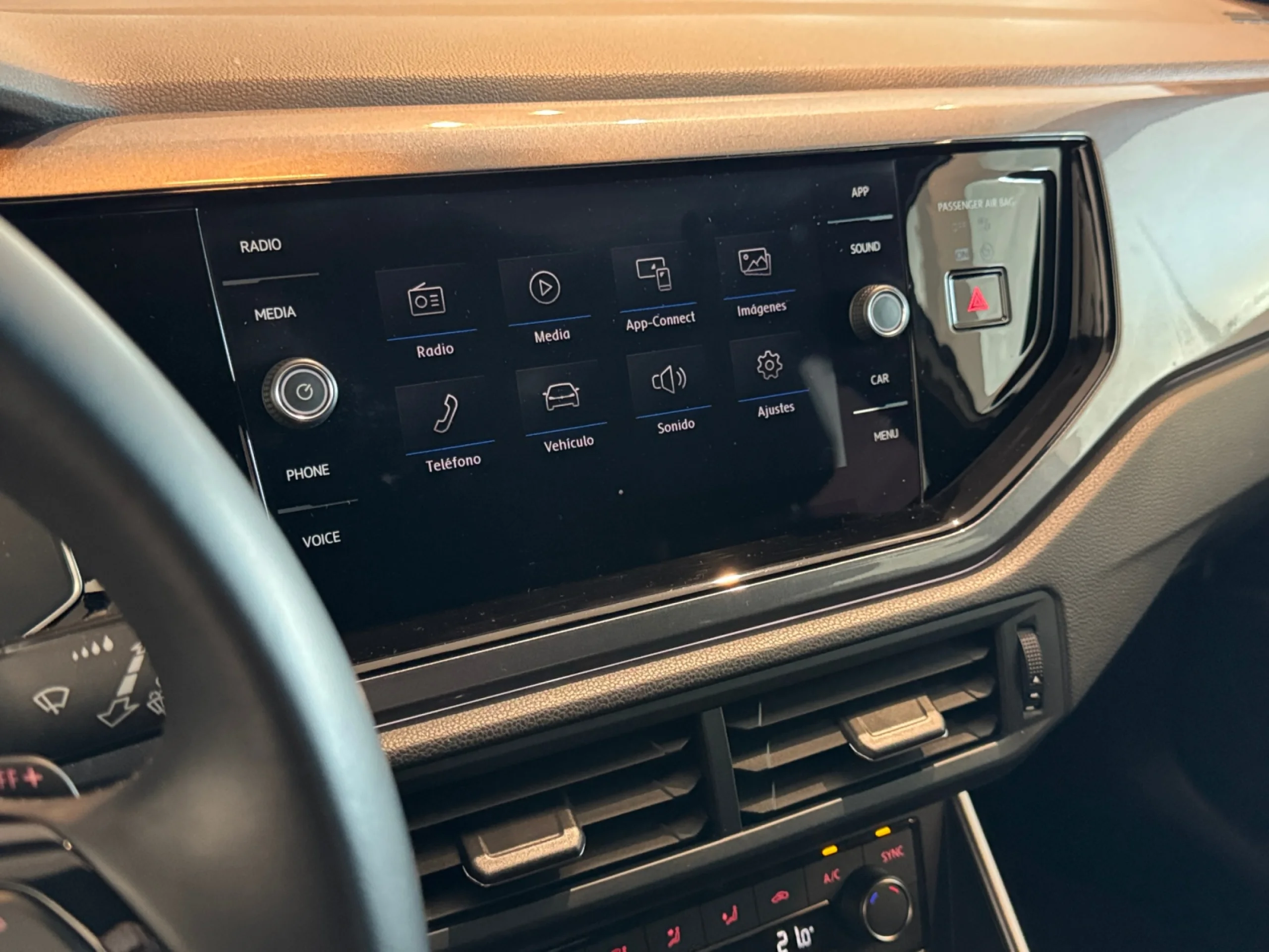 VOLKSWAGEN POLO SPORT 1.0 TSI 85KW (115CV) DSG - Foto 14