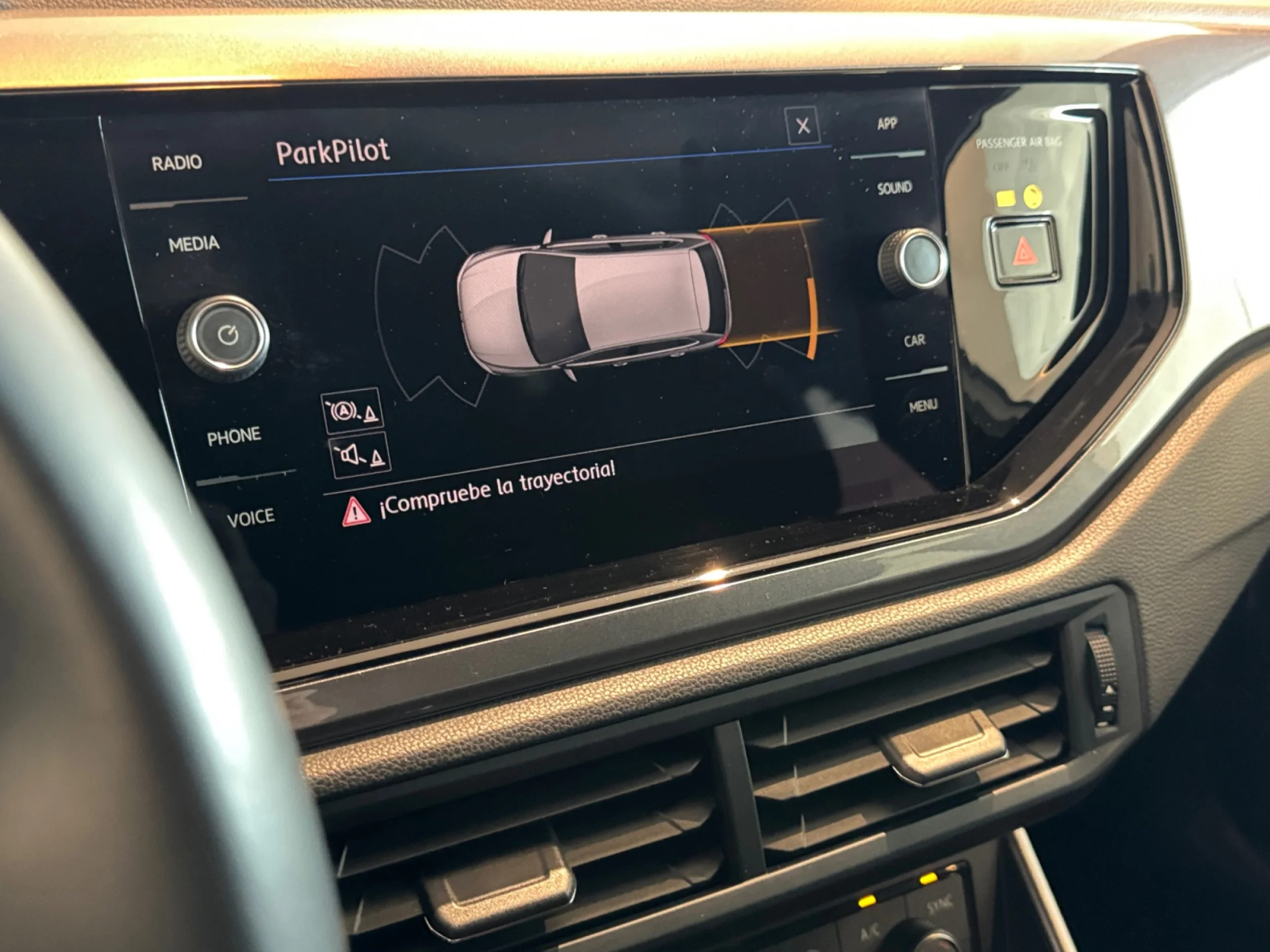 VOLKSWAGEN POLO SPORT 1.0 TSI 85KW (115CV) DSG - Foto 16