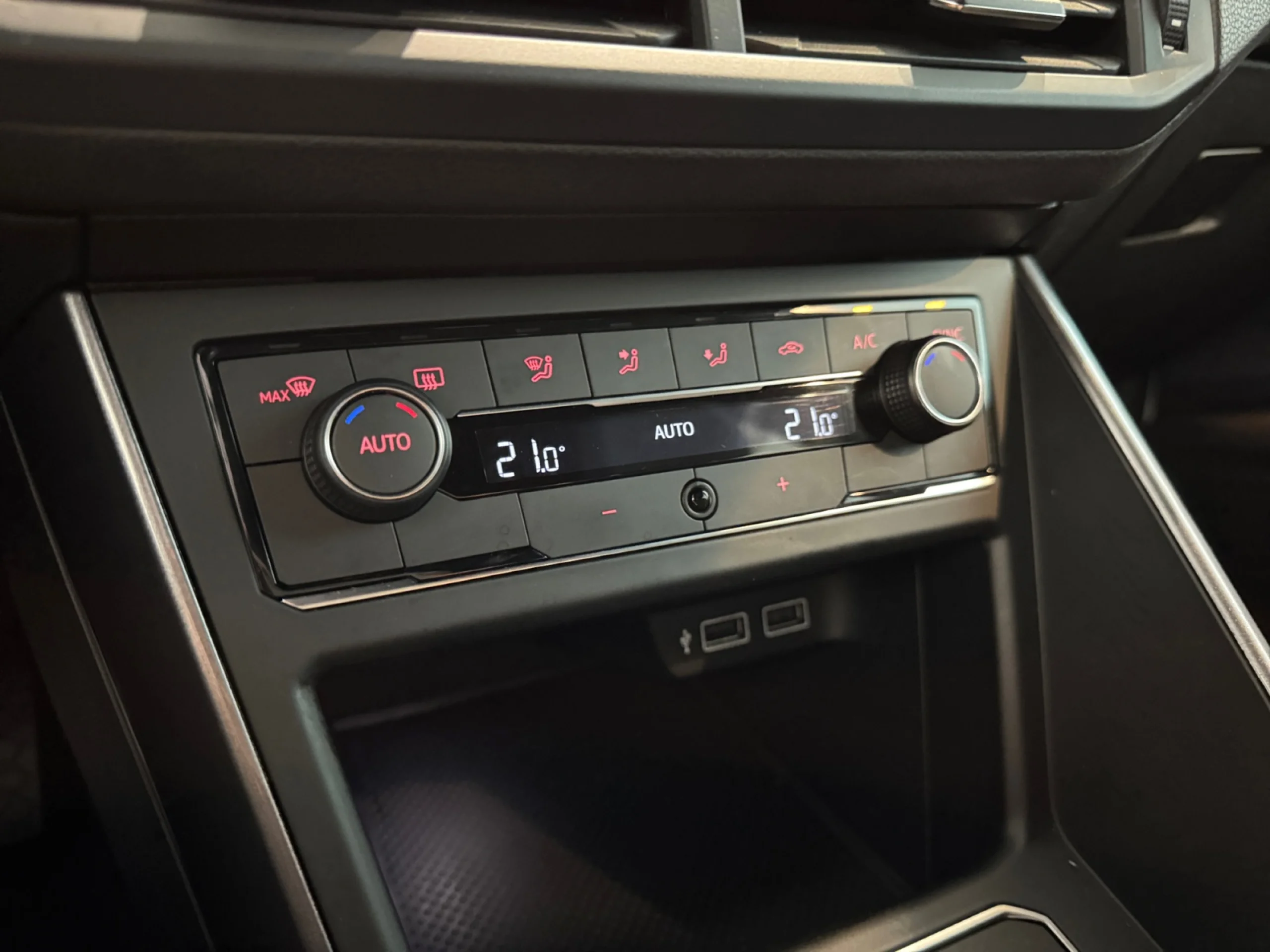 VOLKSWAGEN POLO SPORT 1.0 TSI 85KW (115CV) DSG - Foto 20