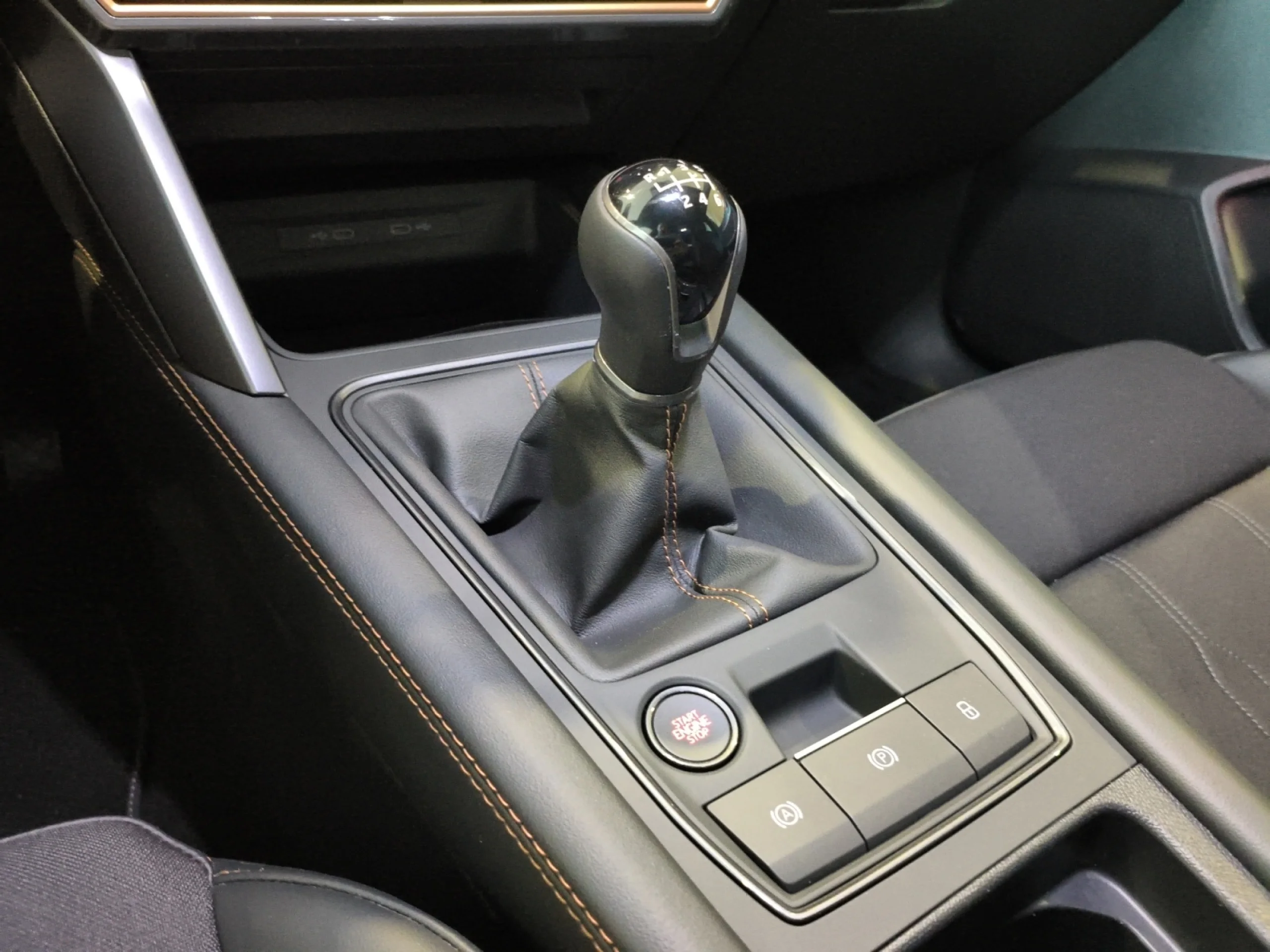CUPRA LEON 1.5 ETSI 110KW (150CV) DSG - Foto 13
