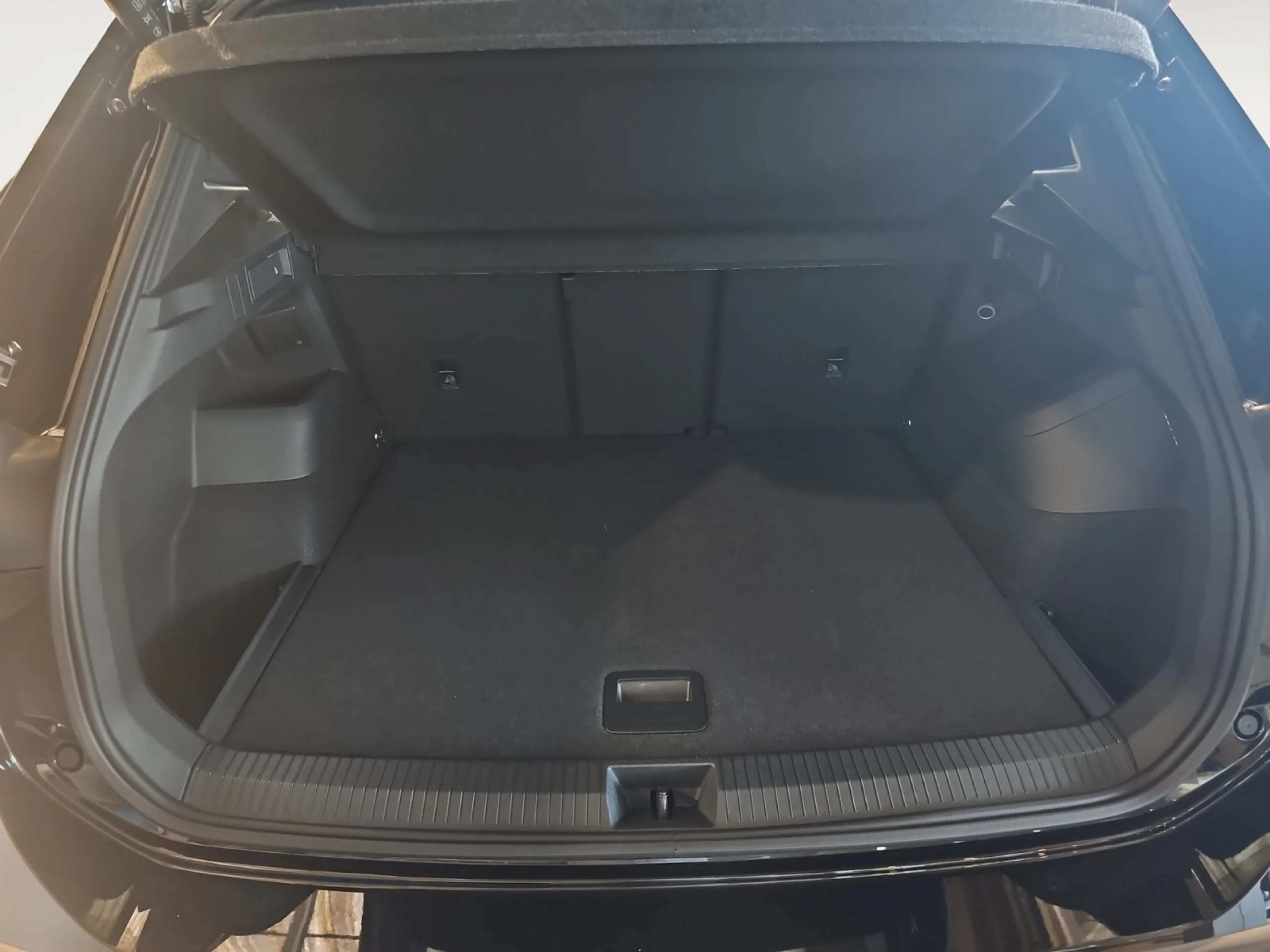 VOLKSWAGEN TIGUAN TIGUAN R LINE  2.0 TDI 4MOTION 142 KW (193 CV)  AUTOMÁTICO DSG 7 VEL. - Foto 7
