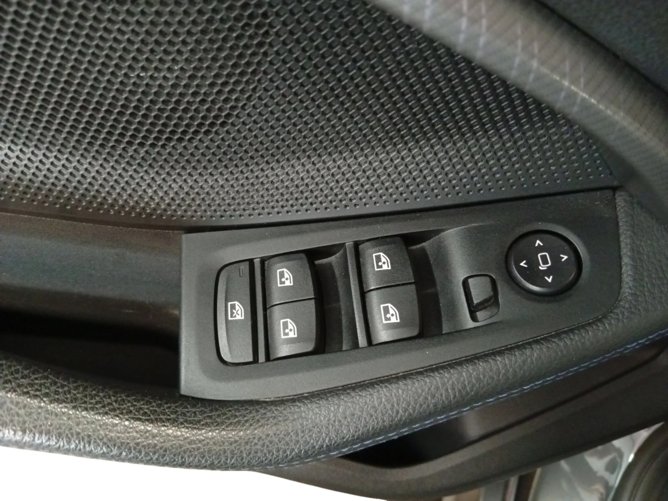 BMW SERIE 1 118I - Foto 9
