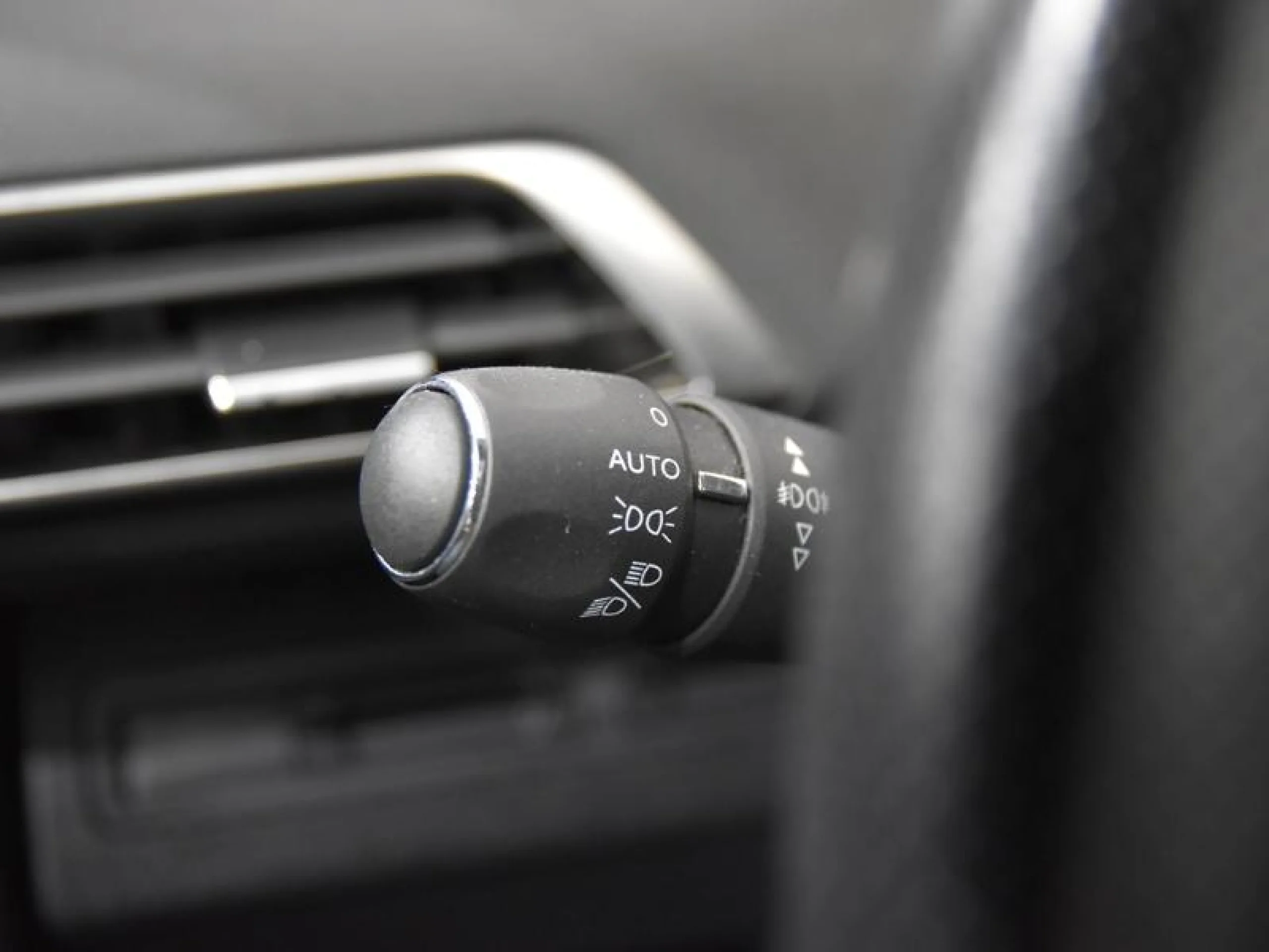 PEUGEOT 3008 1.6BLUEHDI 88KW (120CV) GT LINE AUTO S&S - Foto 18