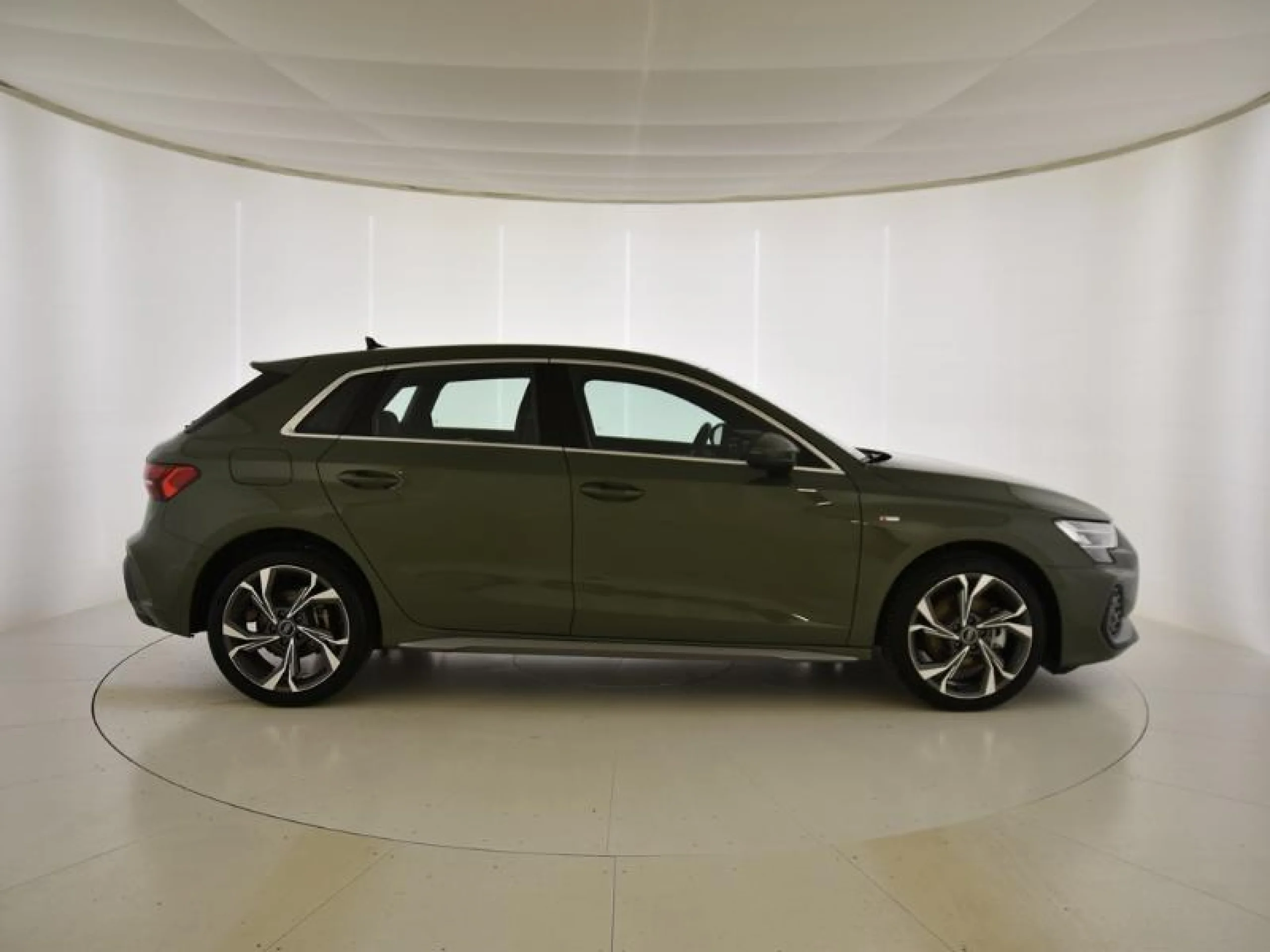 AUDI A3 SPORTBACK S LINE 40 TFSI E 150KW S TRON - Foto 3