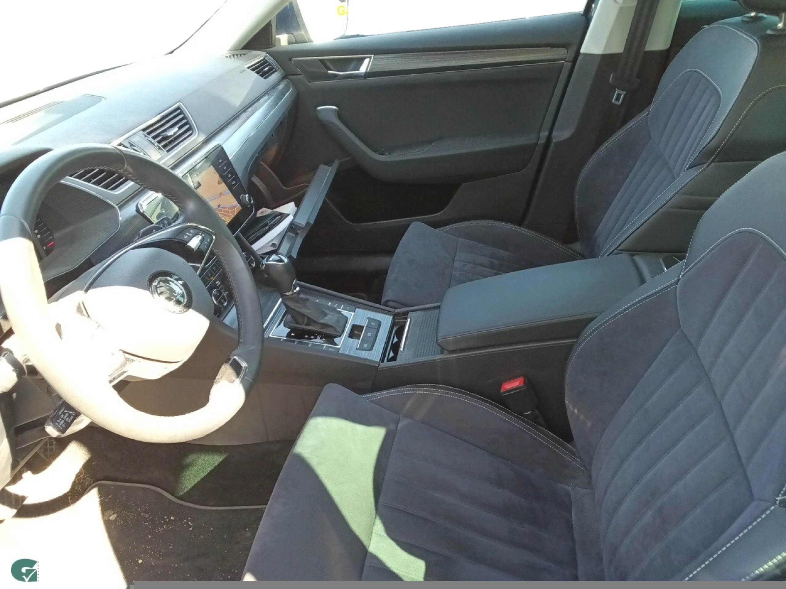 SKODA Superb COMBI 2.0 TDI 110KW (150CV) DSG STYLE - Foto 5