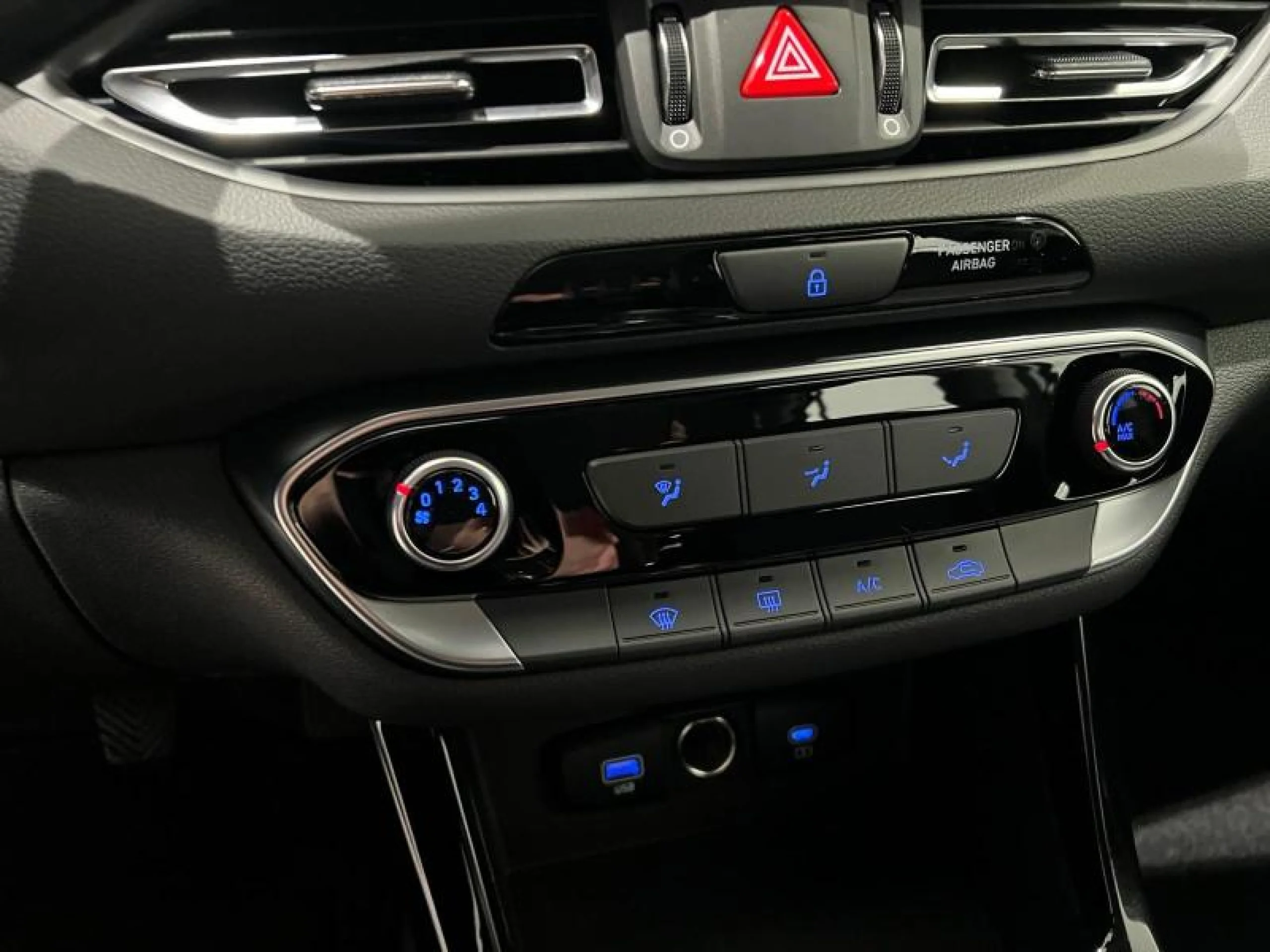 HYUNDAI I30 1.0 TGDI 48V KLASS FASTBACK - Foto 8