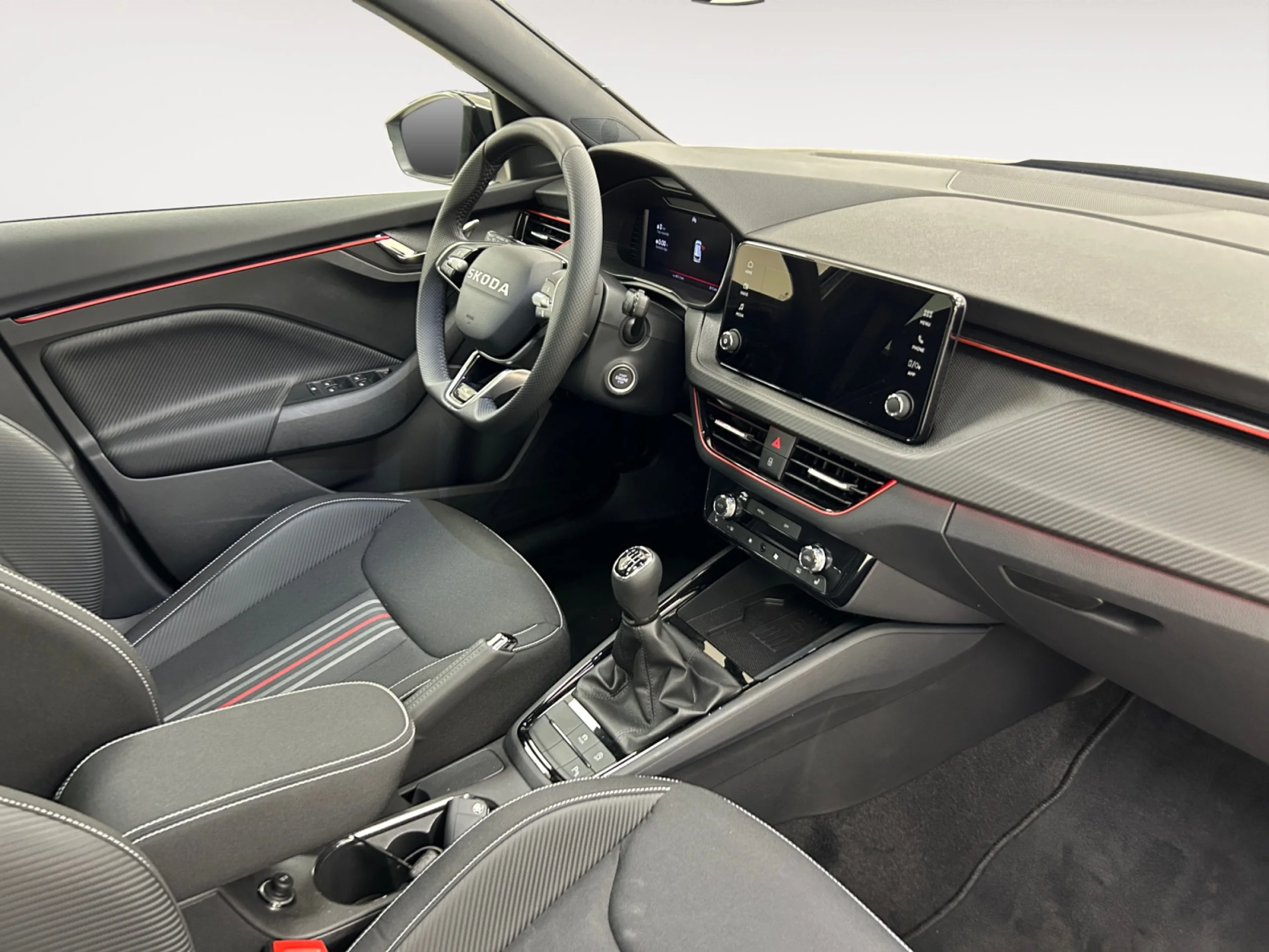 SKODA KAMIQ 1.5 TSI 110KW (150CV) MONTE CARLO - Foto 5
