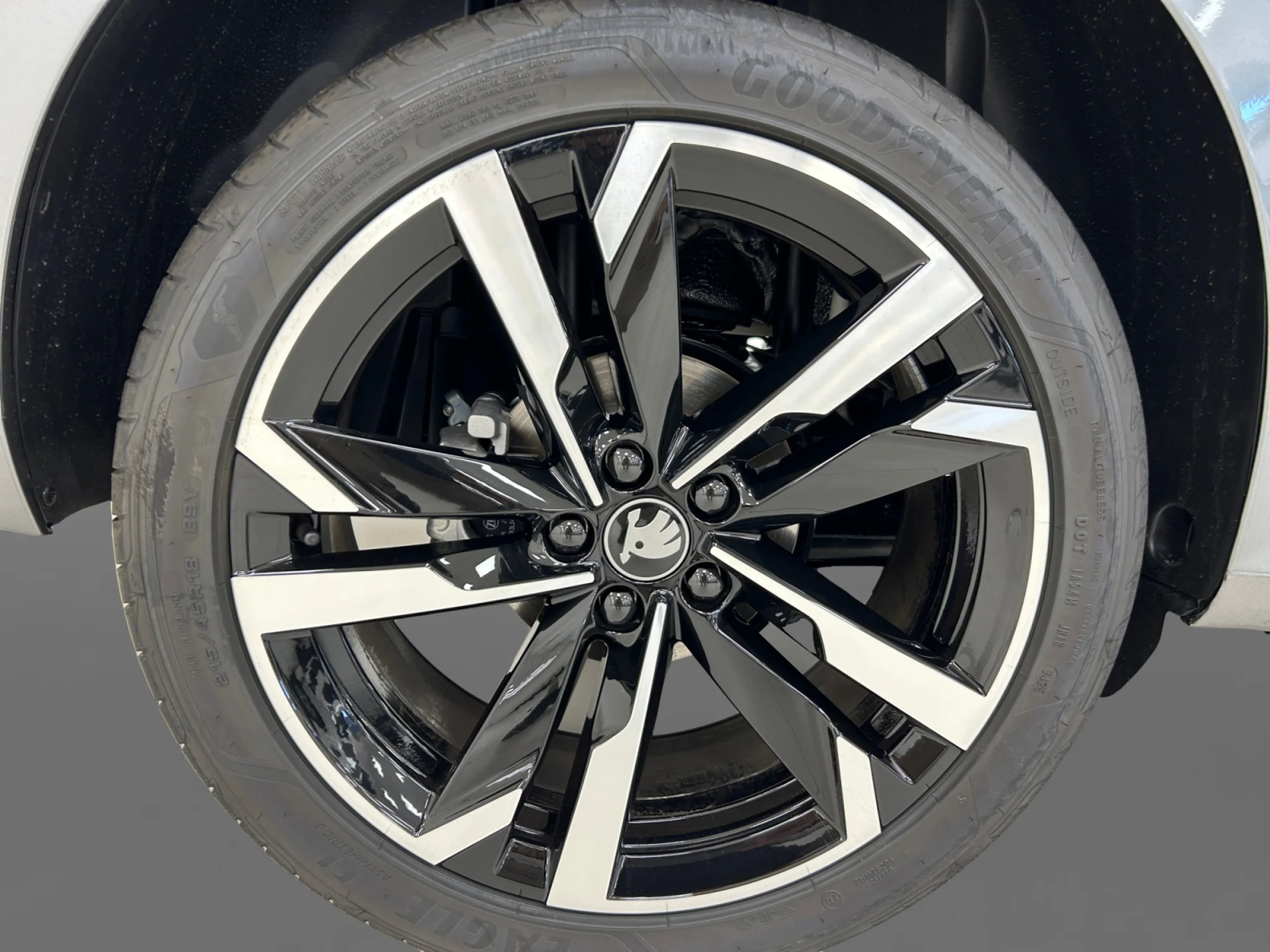 SKODA KAMIQ 1.5 TSI 110KW (150CV) MONTE CARLO - Foto 8