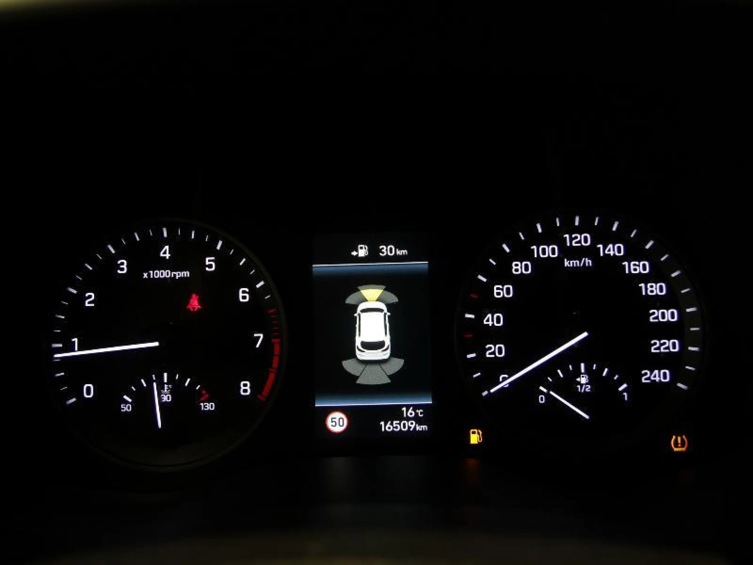 HYUNDAI TUCSON 1.6 GDI 97KW (131CV) TECNO SAFE 4X2 - Foto 9