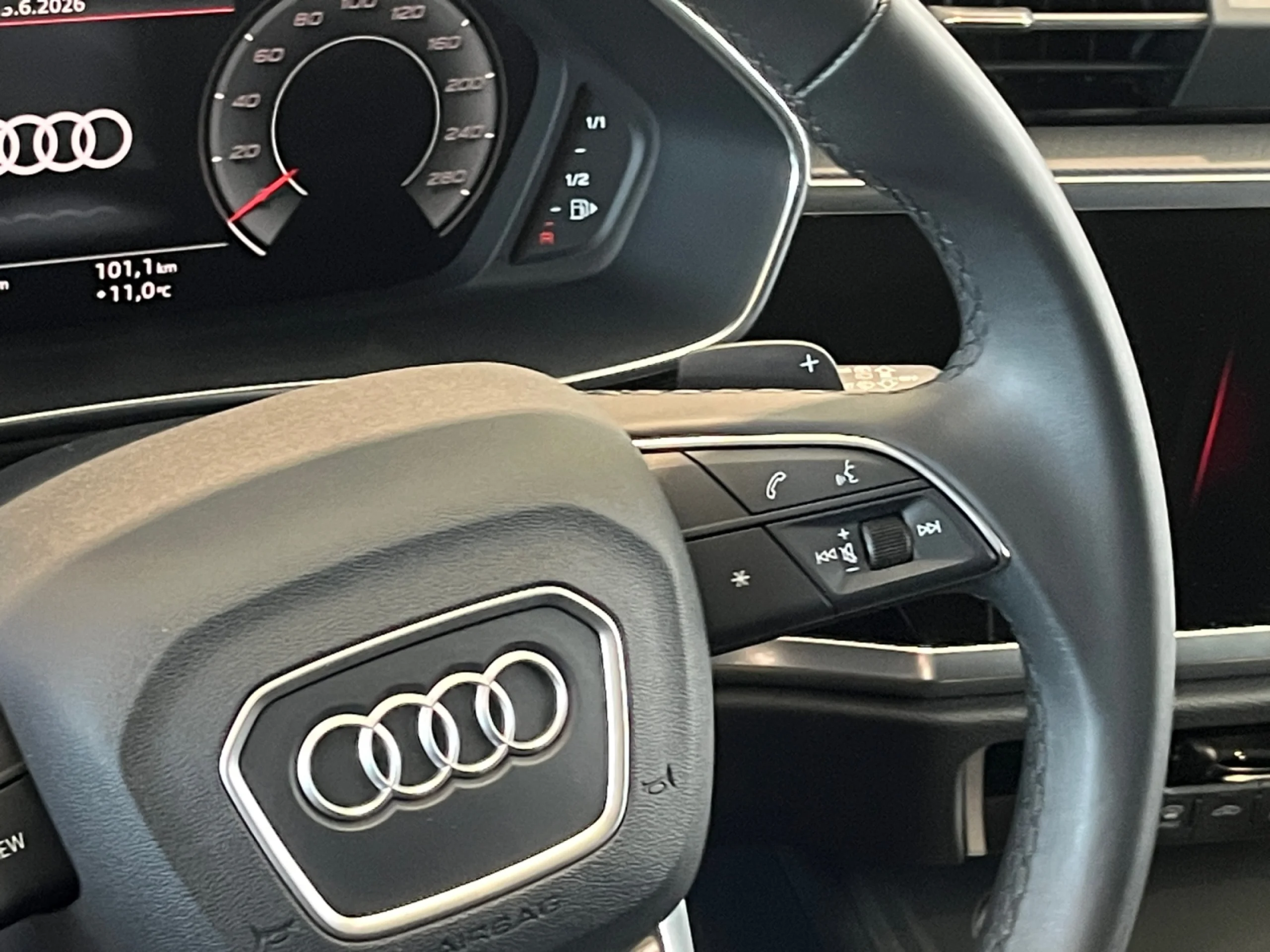AUDI Q3 ADVANCED 35 TFSI 110KW (150CV) S TRONIC - Foto 10