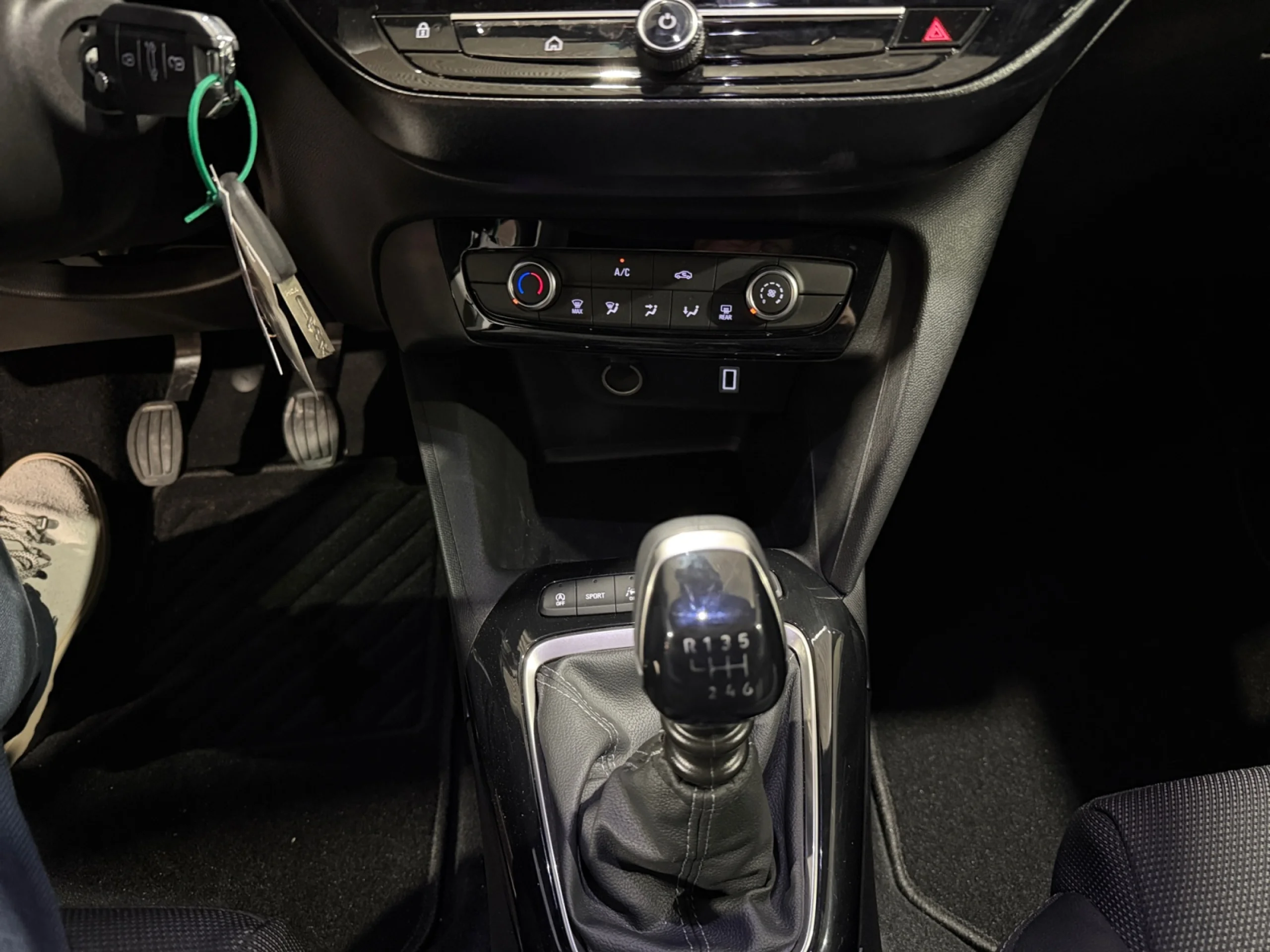 OPEL CORSA 1.2T XHL 74KW (100CV) GS - Foto 20