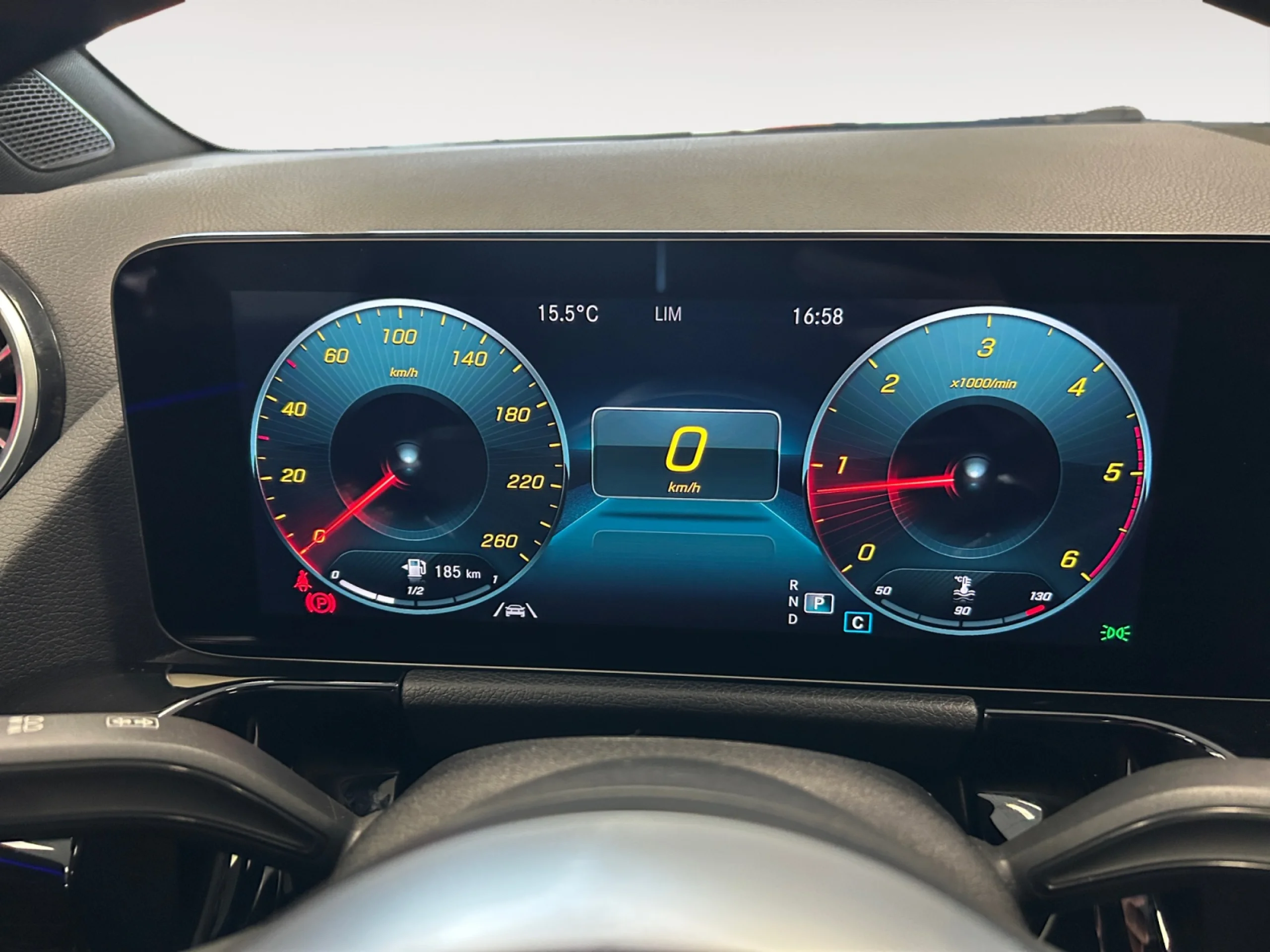 MERCEDES-BENZ GLA GLA 200 D - Foto 10