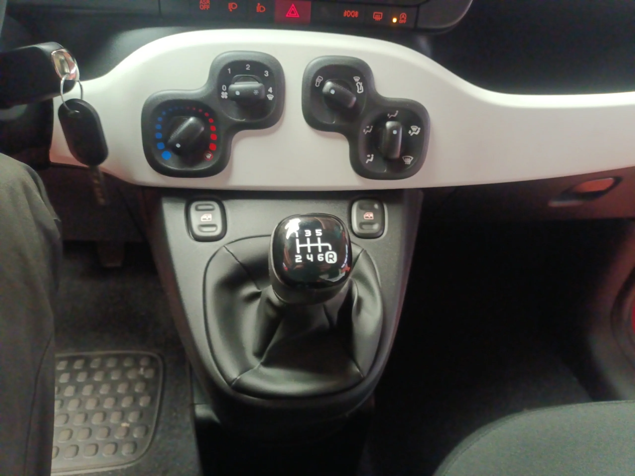 FIAT PANDA PANDINA 1.0 HYBRID 51KW (70CV) - Foto 10