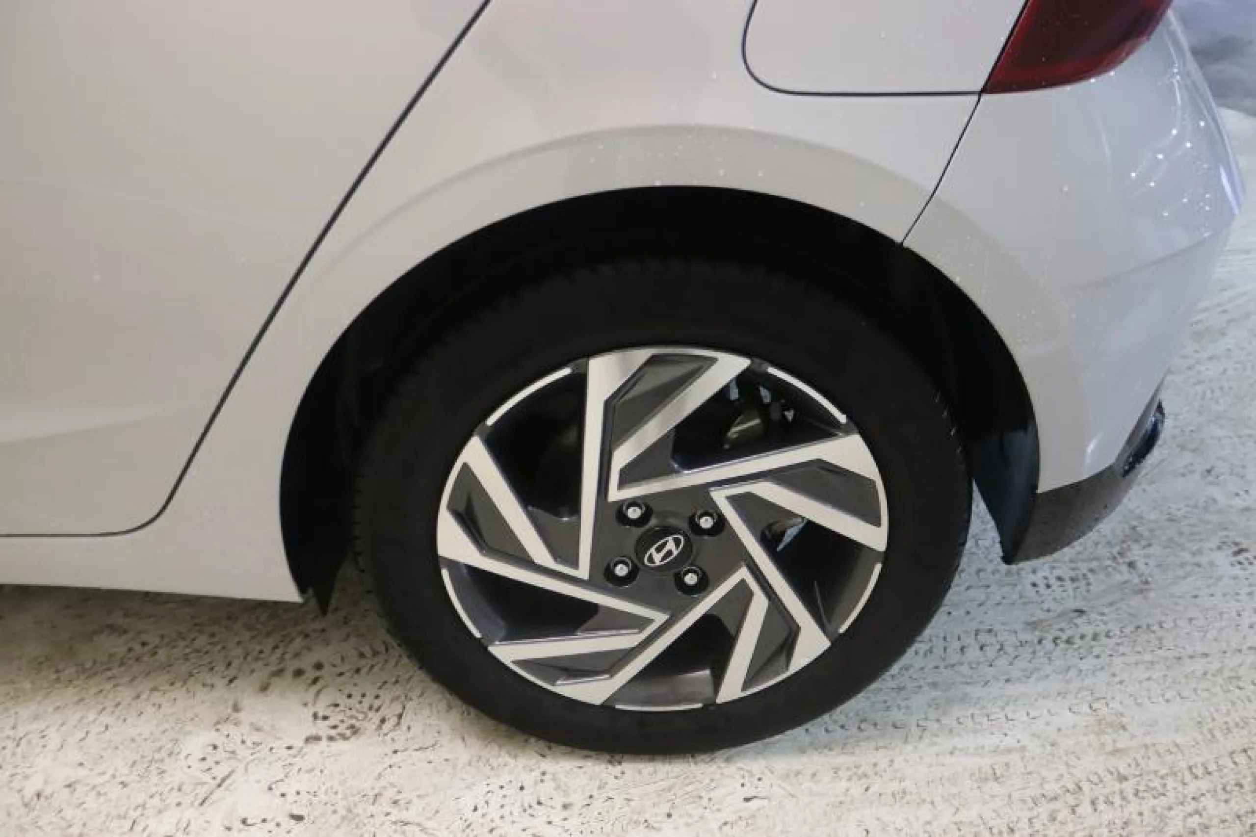 HYUNDAI I20 1.0 TGDI KLASS - Foto 8