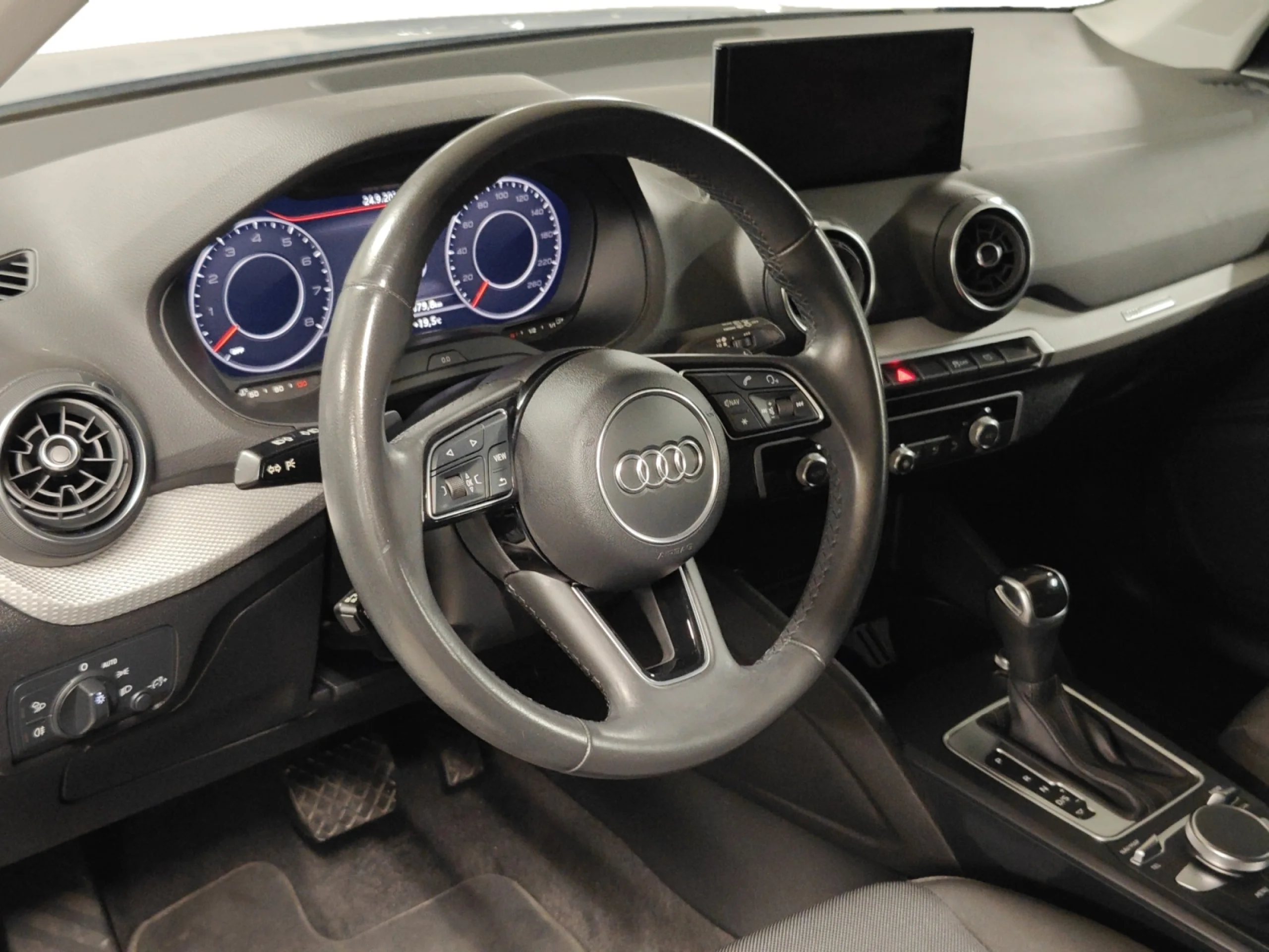 AUDI Q2 ADVANCED 35 TFSI 110KW (150CV) S TRONIC - Foto 9