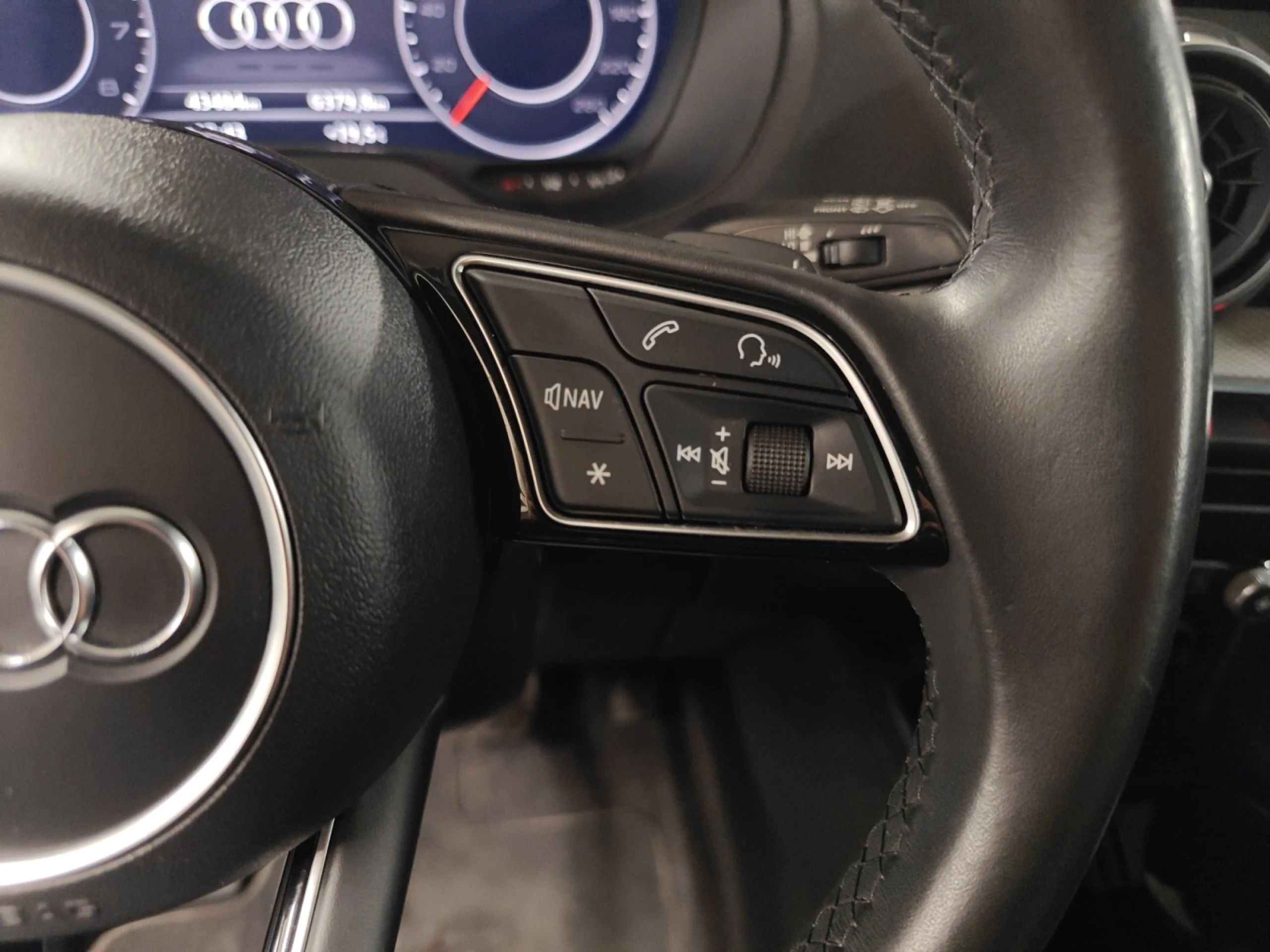 AUDI Q2 ADVANCED 35 TFSI 110KW (150CV) S TRONIC - Foto 10