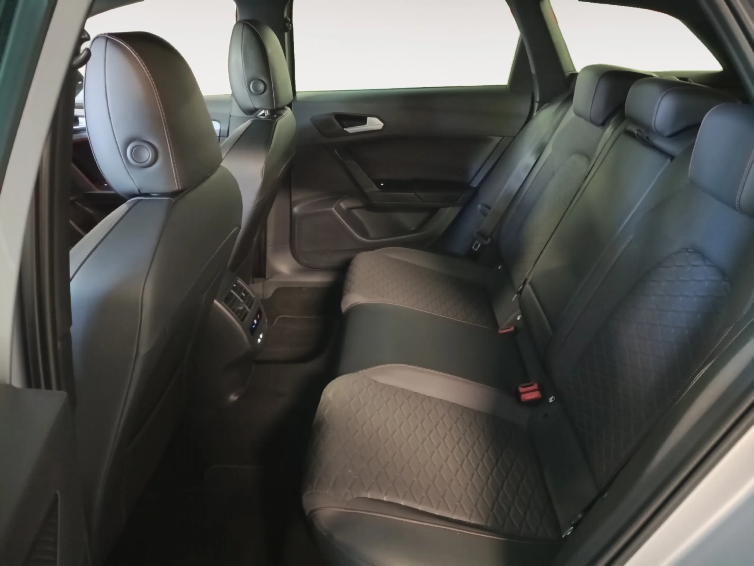 SEAT LEON SP 2.0 TDI 110KW DSG S&S FR - Foto 6