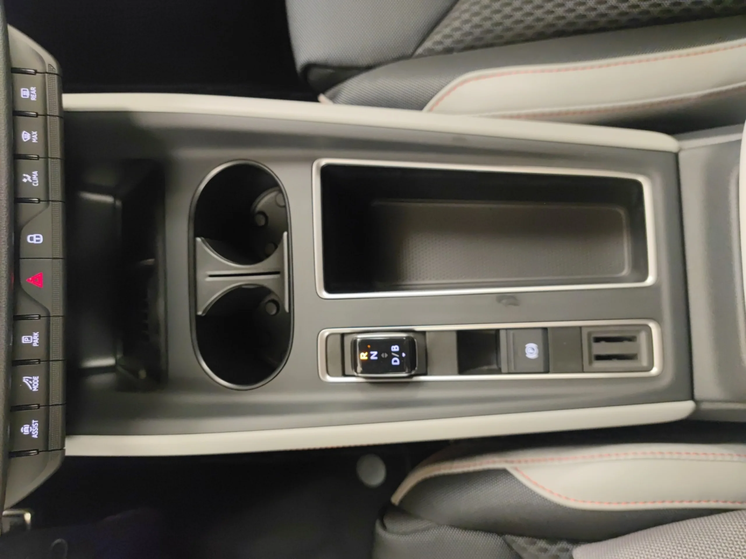 SKODA ELROQ 210 KW ( CV) 82 KWH (77 KWH NETA) - Foto 17