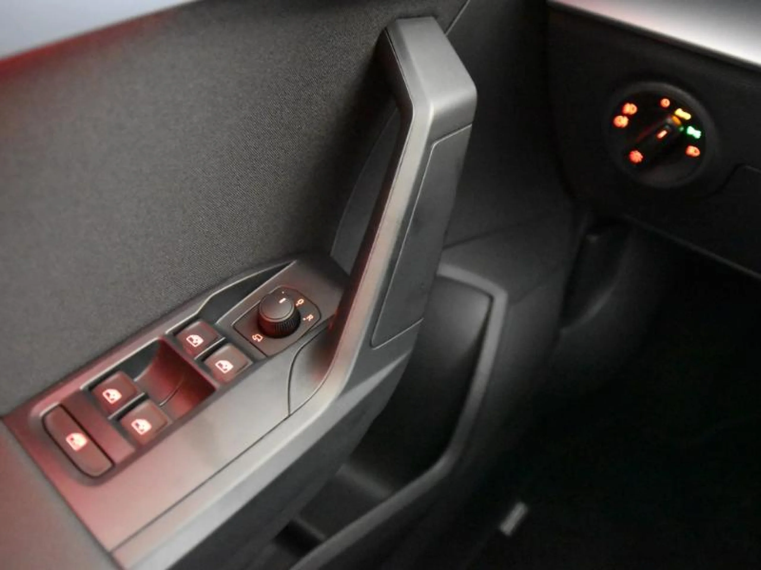 SEAT ARONA 1.0 TSI 85KW (115CV) FR SPECIAL EDITION - Foto 30