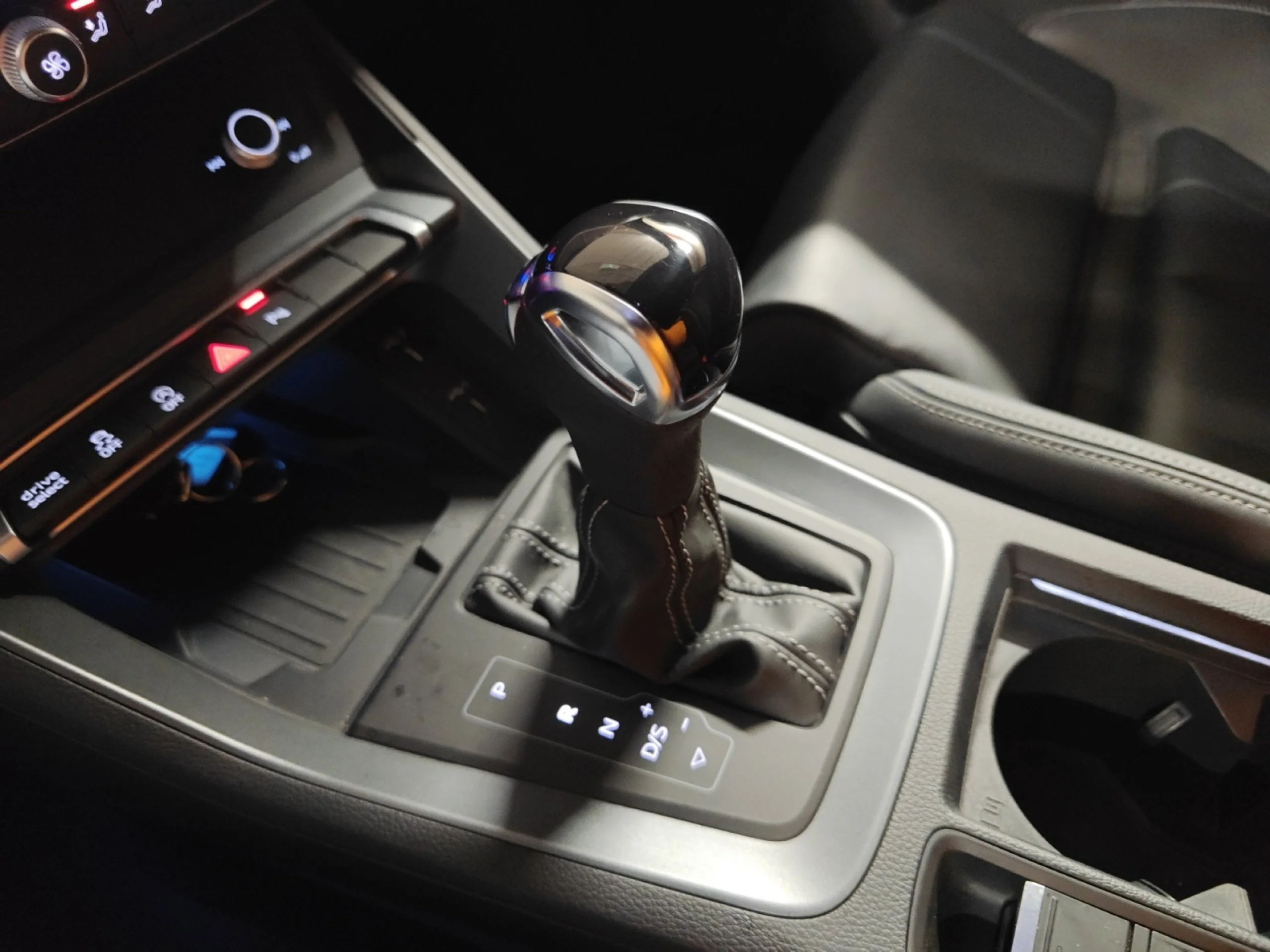 AUDI Q3 BLACK LINE 35 TDI 110KW (150CV) S TRONIC - Foto 17