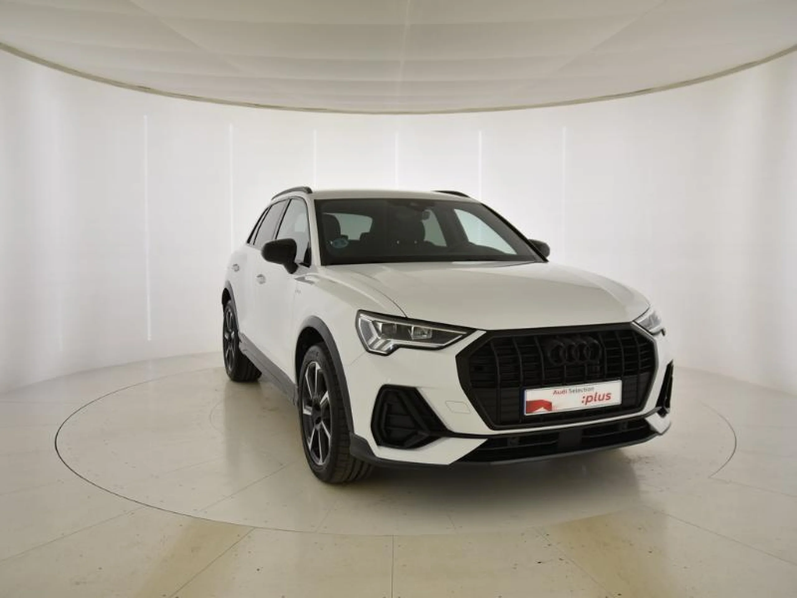 AUDI Q3 BLACK LINE 35 TFSI 110KW (150CV) S TRON - Foto 1