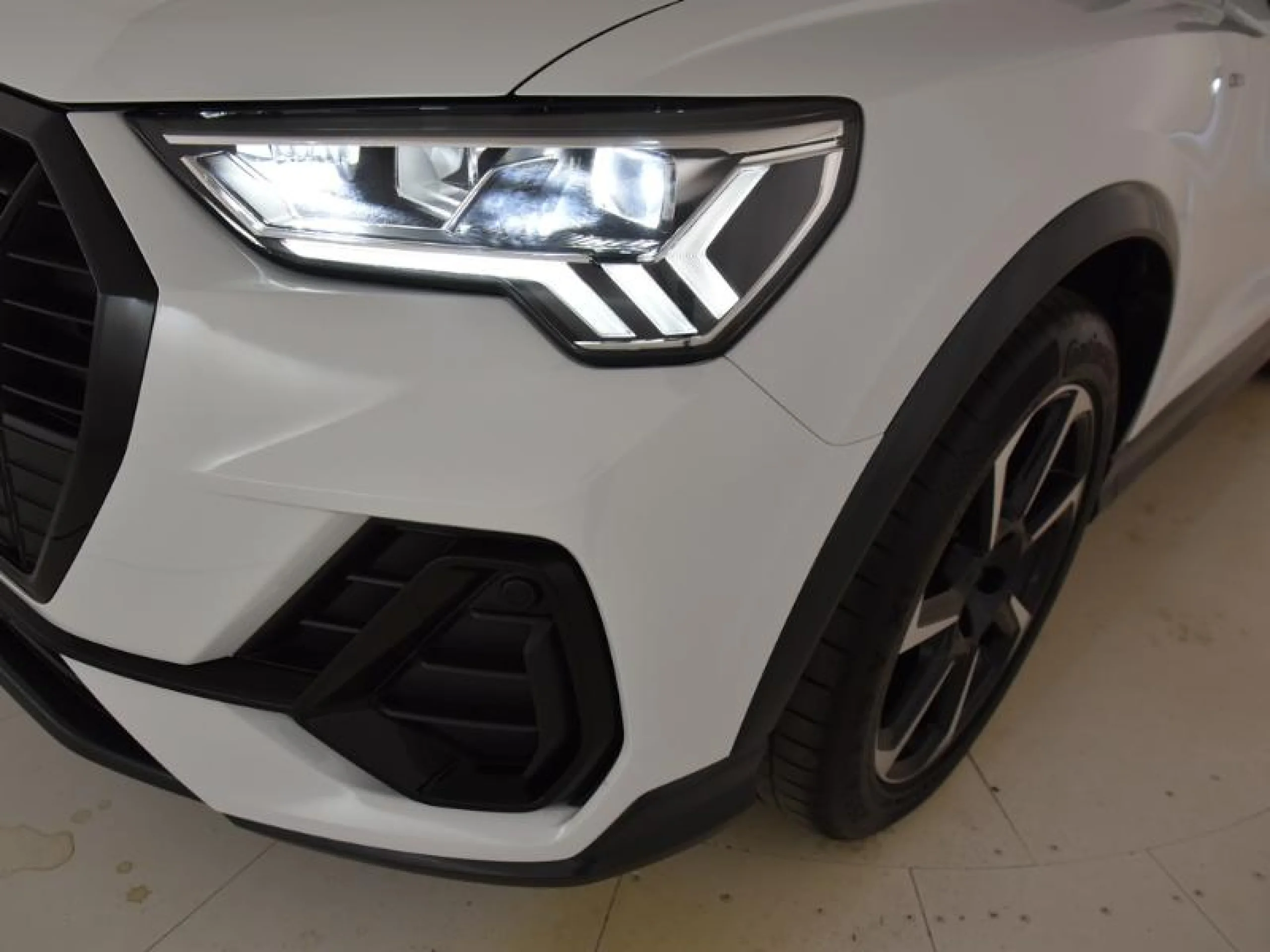 AUDI Q3 BLACK LINE 35 TFSI 110KW (150CV) S TRON - Foto 21