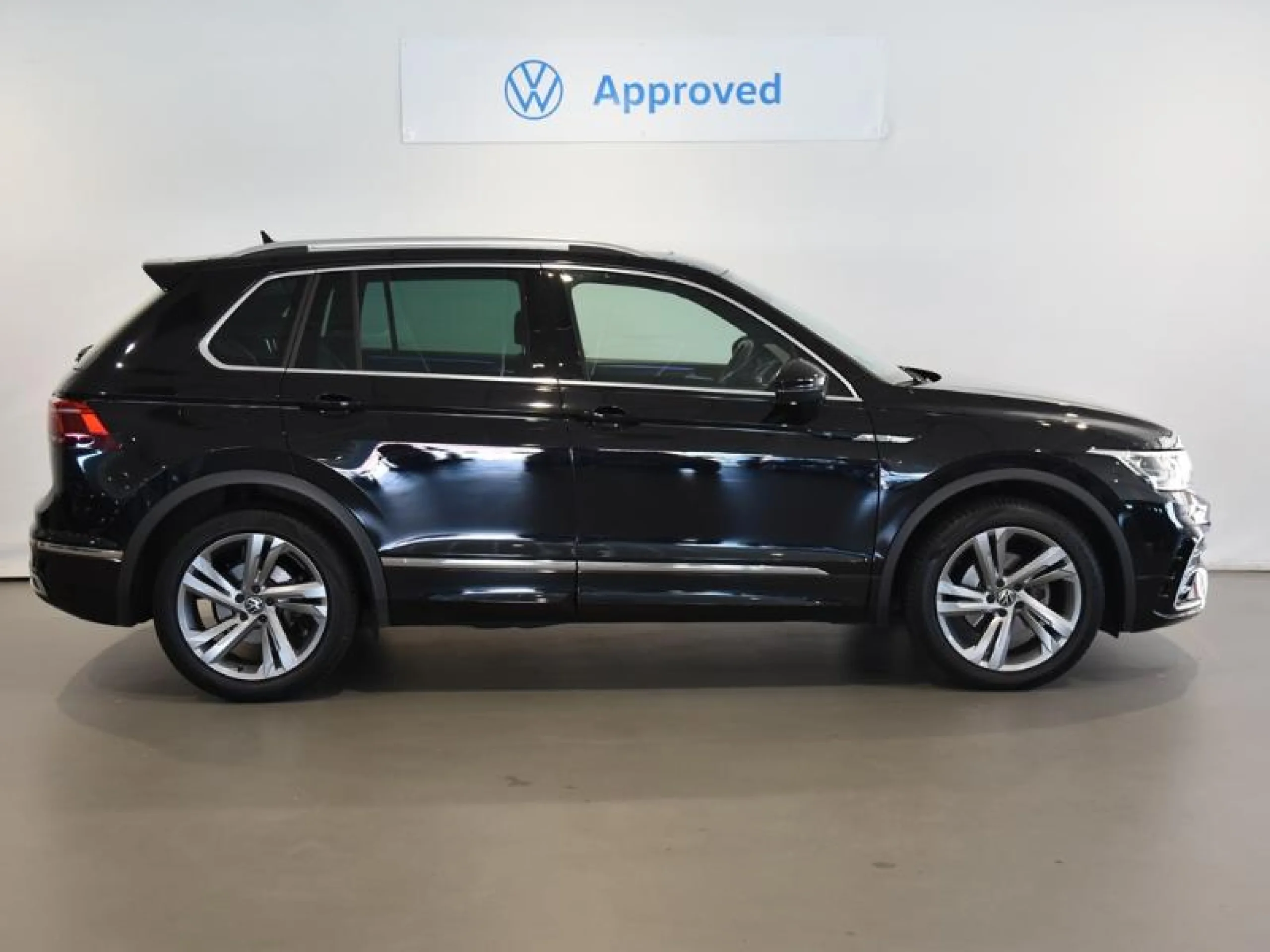 VOLKSWAGEN TIGUAN R LINE 2.0 TDI 110KW (150CV) - Foto 3