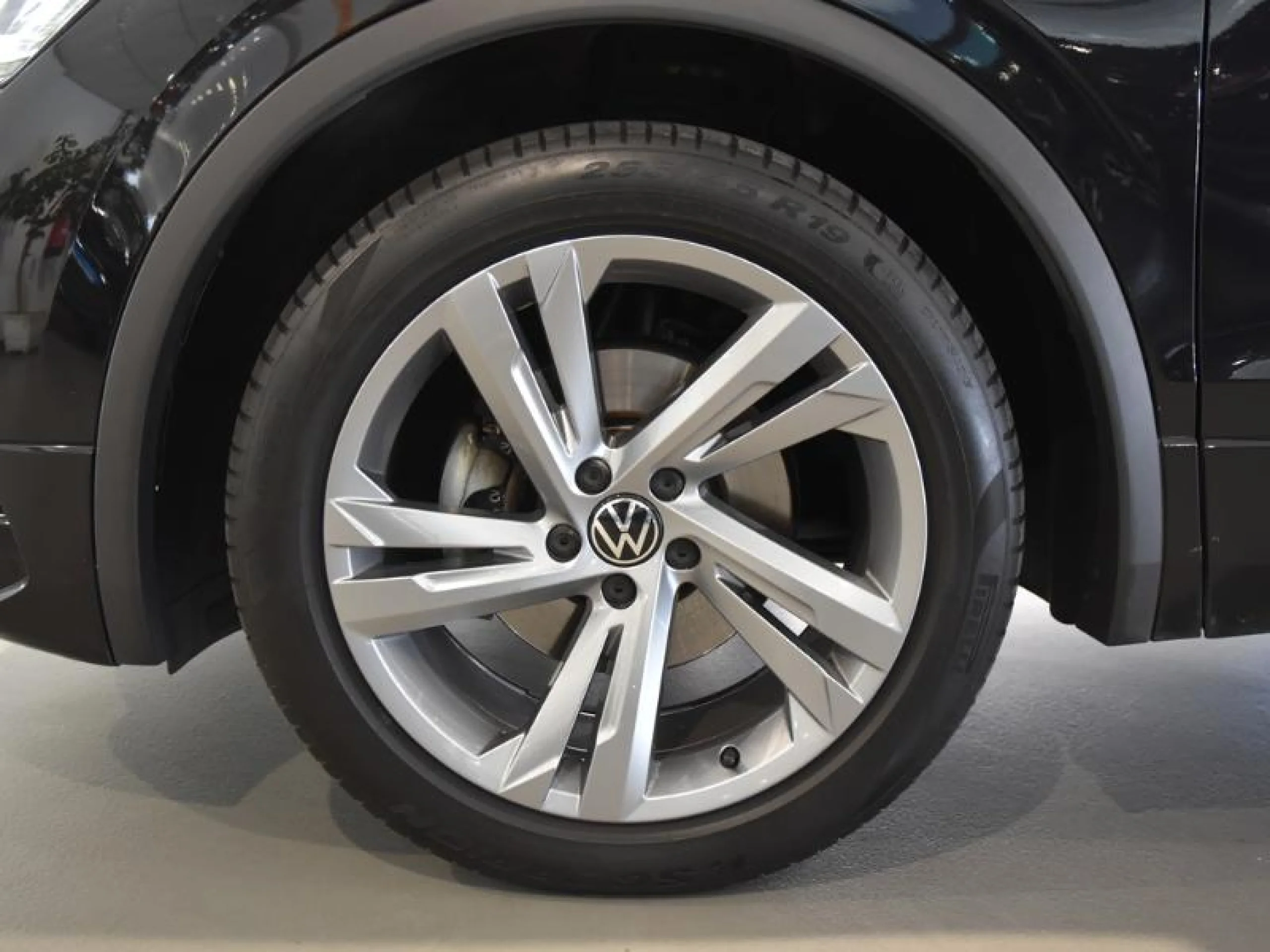 VOLKSWAGEN TIGUAN R LINE 2.0 TDI 110KW (150CV) - Foto 8
