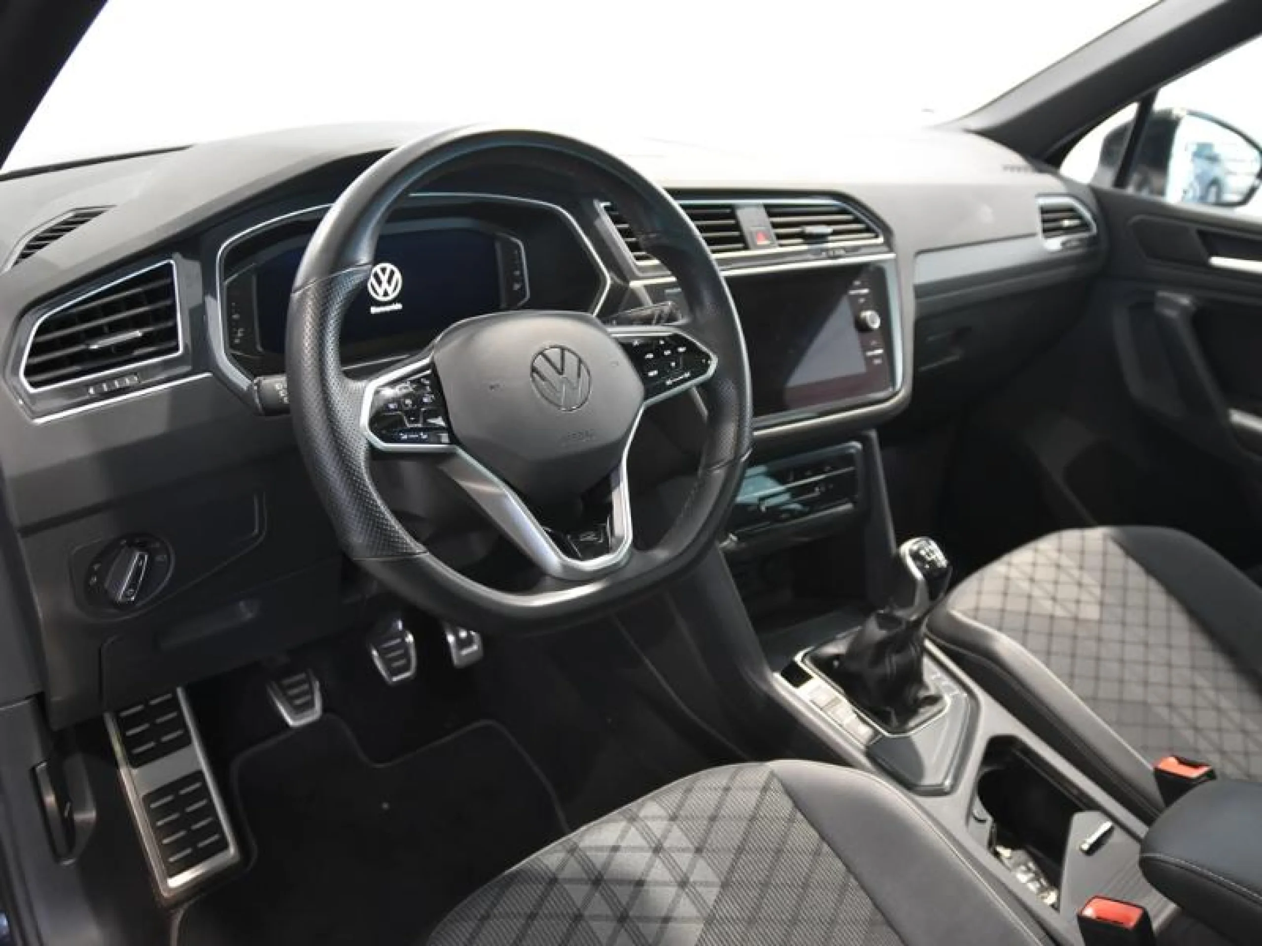 VOLKSWAGEN TIGUAN R LINE 2.0 TDI 110KW (150CV) - Foto 9