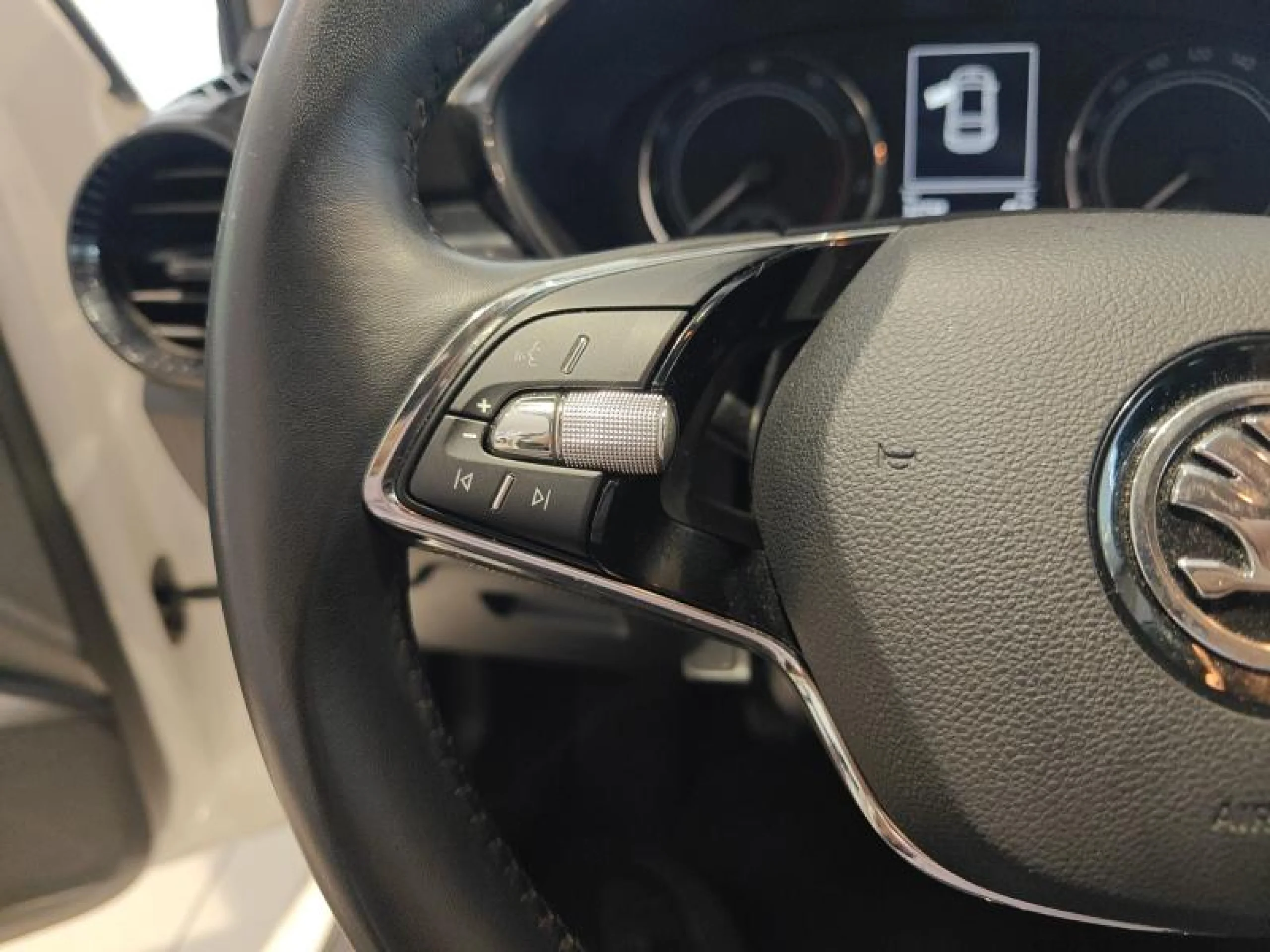 SKODA FABIA 1.0 TSI 70KW (95CV) ACTIVE - Foto 11