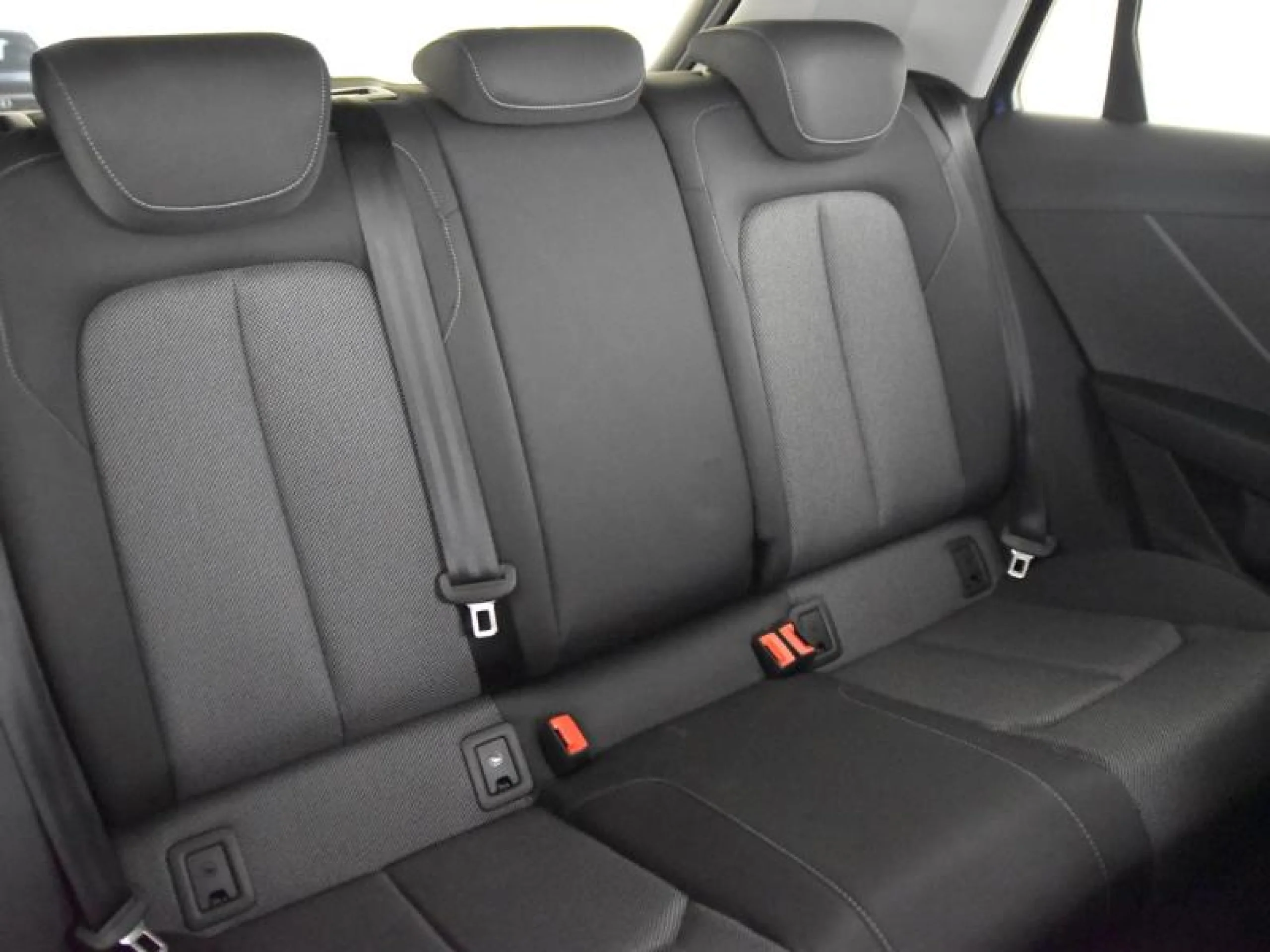 AUDI Q2 BLACK LINE 35 TDI 110KW (150CV) S TRONIC - Foto 6