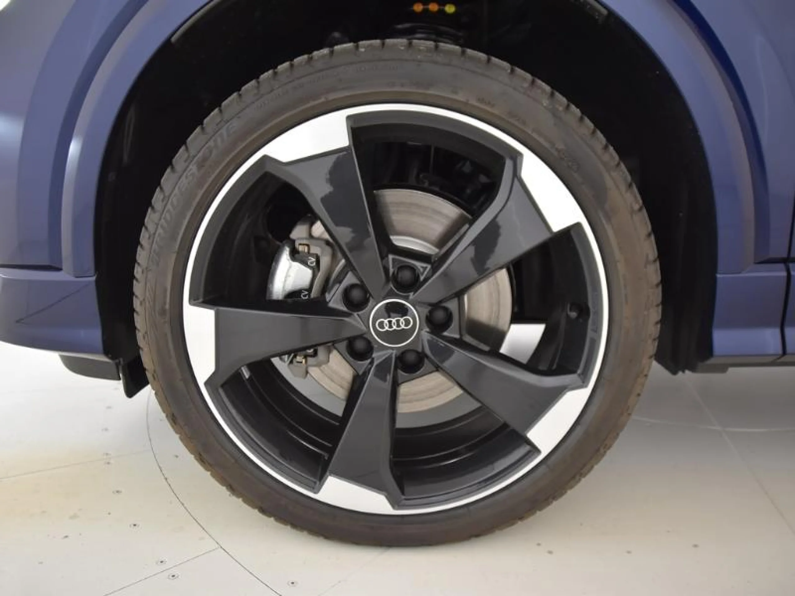 AUDI Q2 BLACK LINE 35 TDI 110KW (150CV) S TRONIC - Foto 8