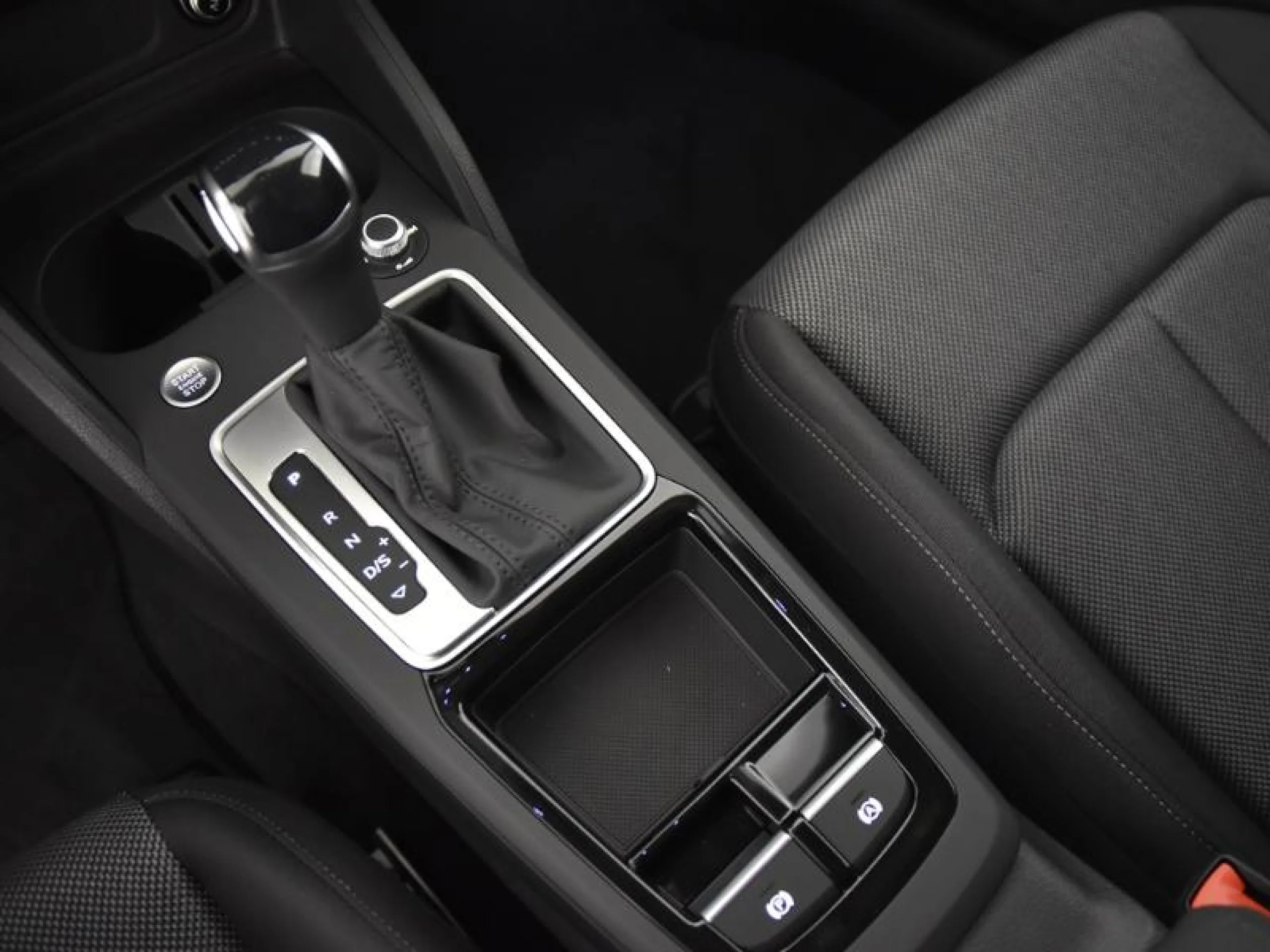 AUDI Q2 BLACK LINE 35 TDI 110KW (150CV) S TRONIC - Foto 11